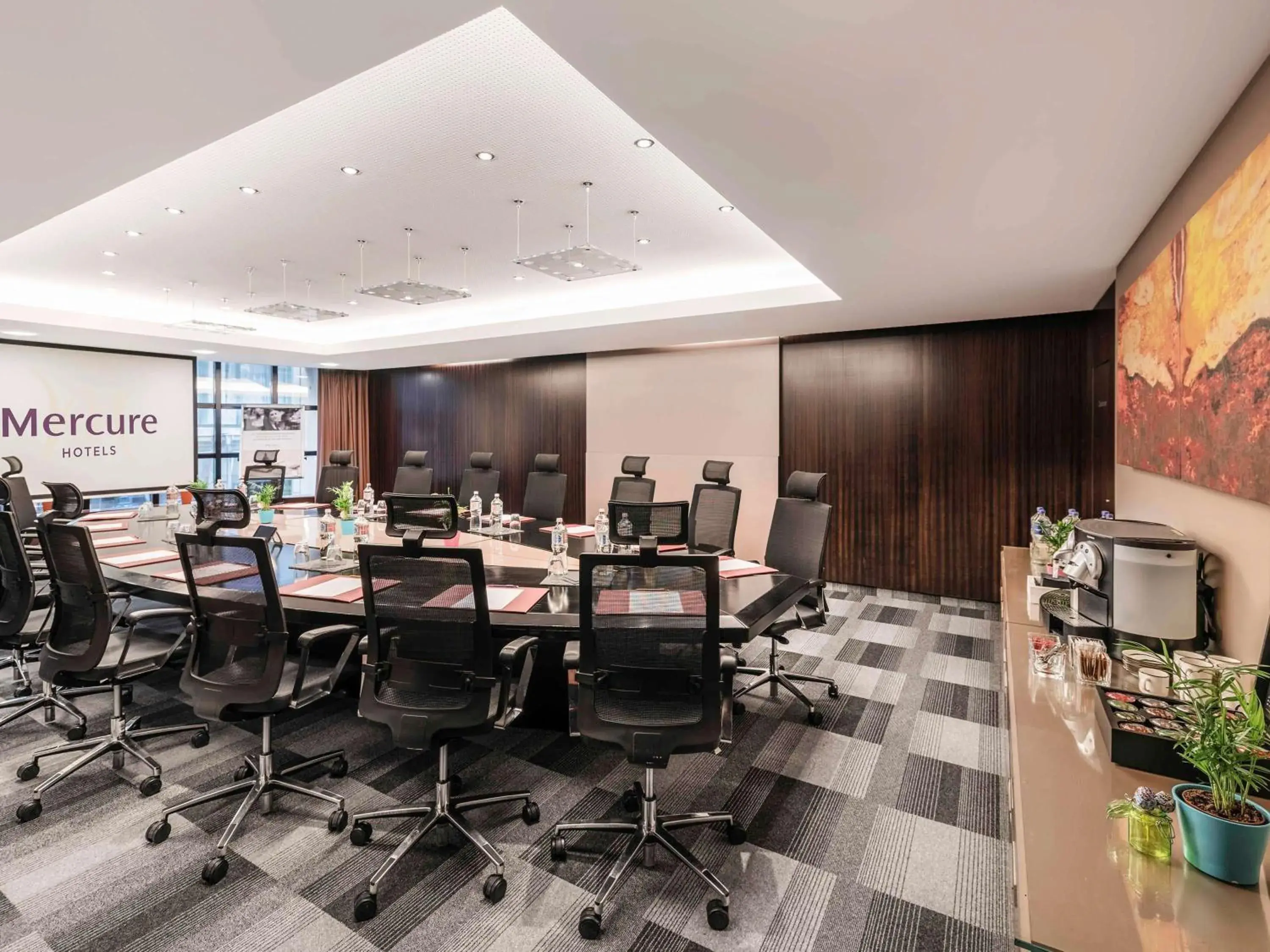 Meeting/conference room, Restaurant/Places to Eat in Mercure Budapest City Center