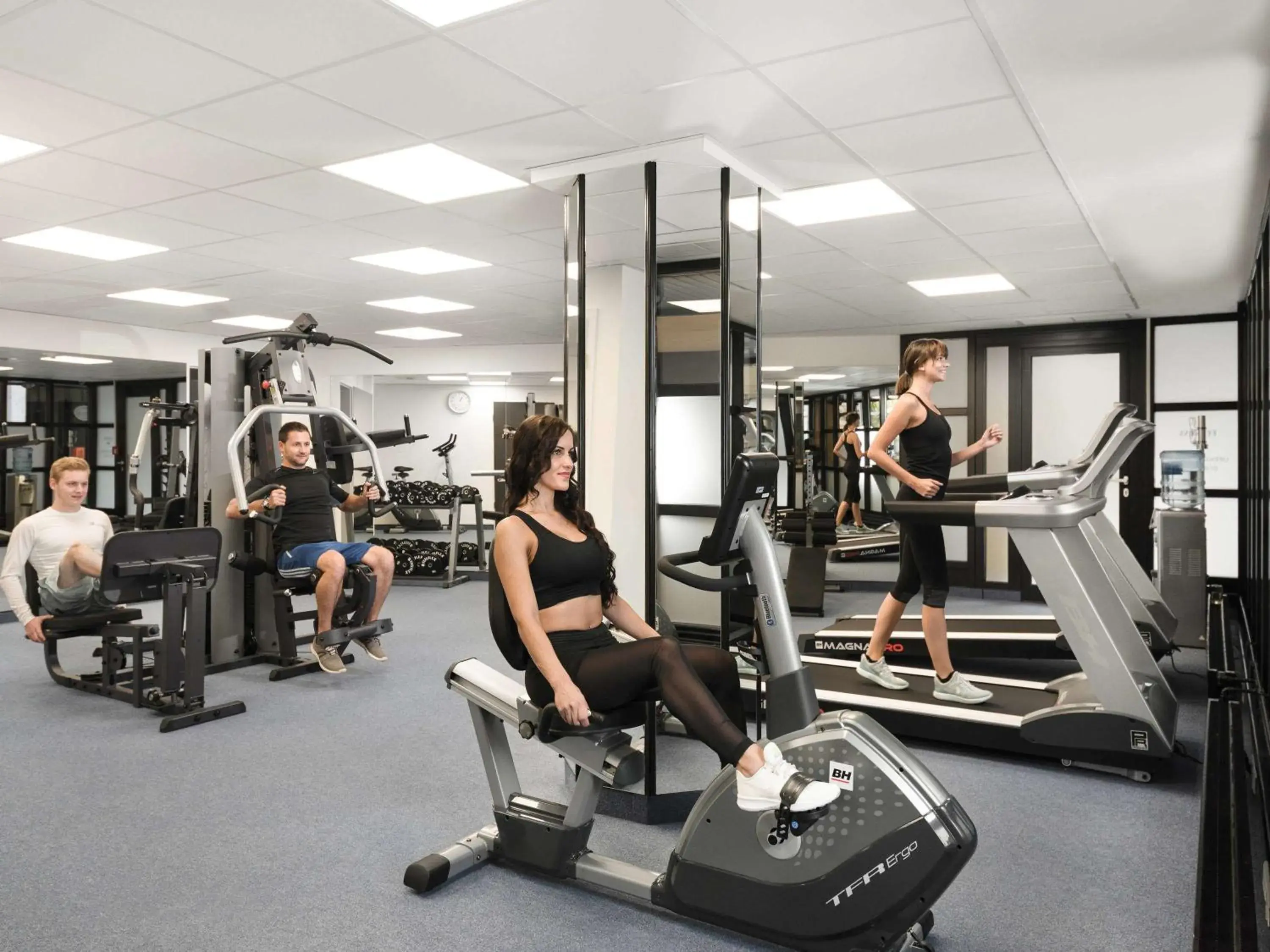 Property building, Fitness Center/Facilities in Mercure Budapest City Center