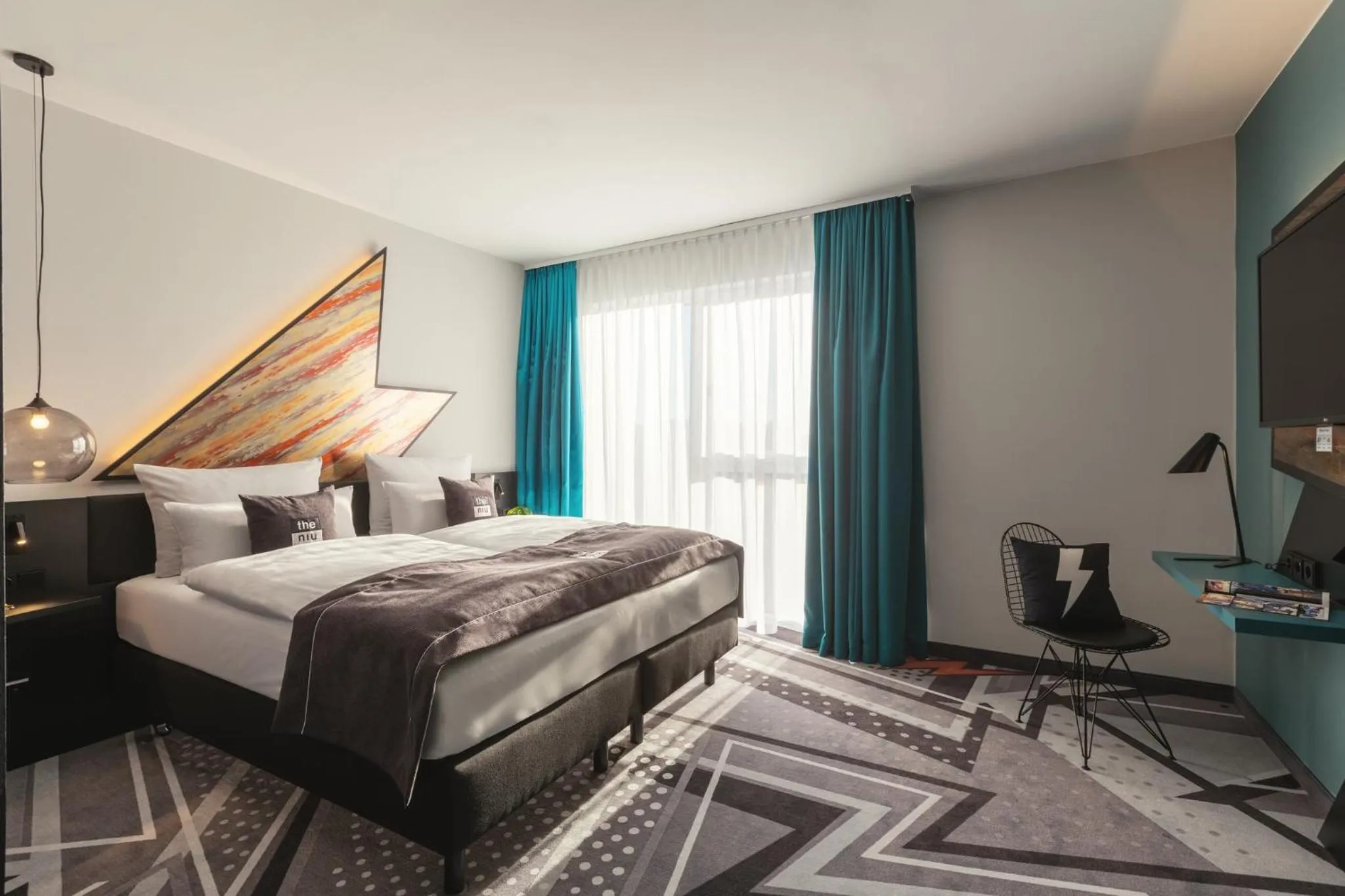 Photo of the whole room, Bed in Holiday Inn - the niu, Flash Berlin Charlottenburg by IHG