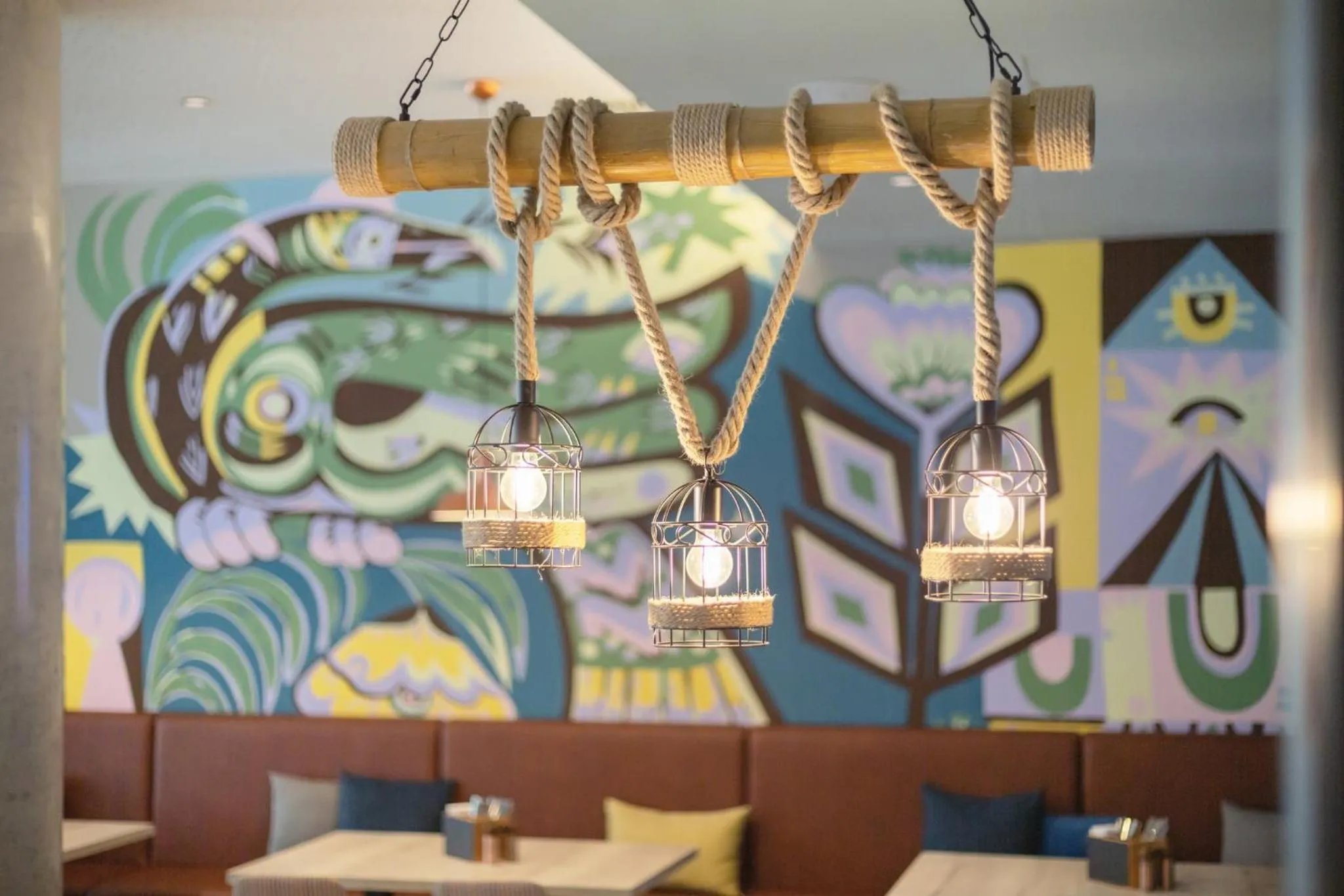 Lounge or bar in Holiday Inn - the niu, Yen Hamburg City by IHG