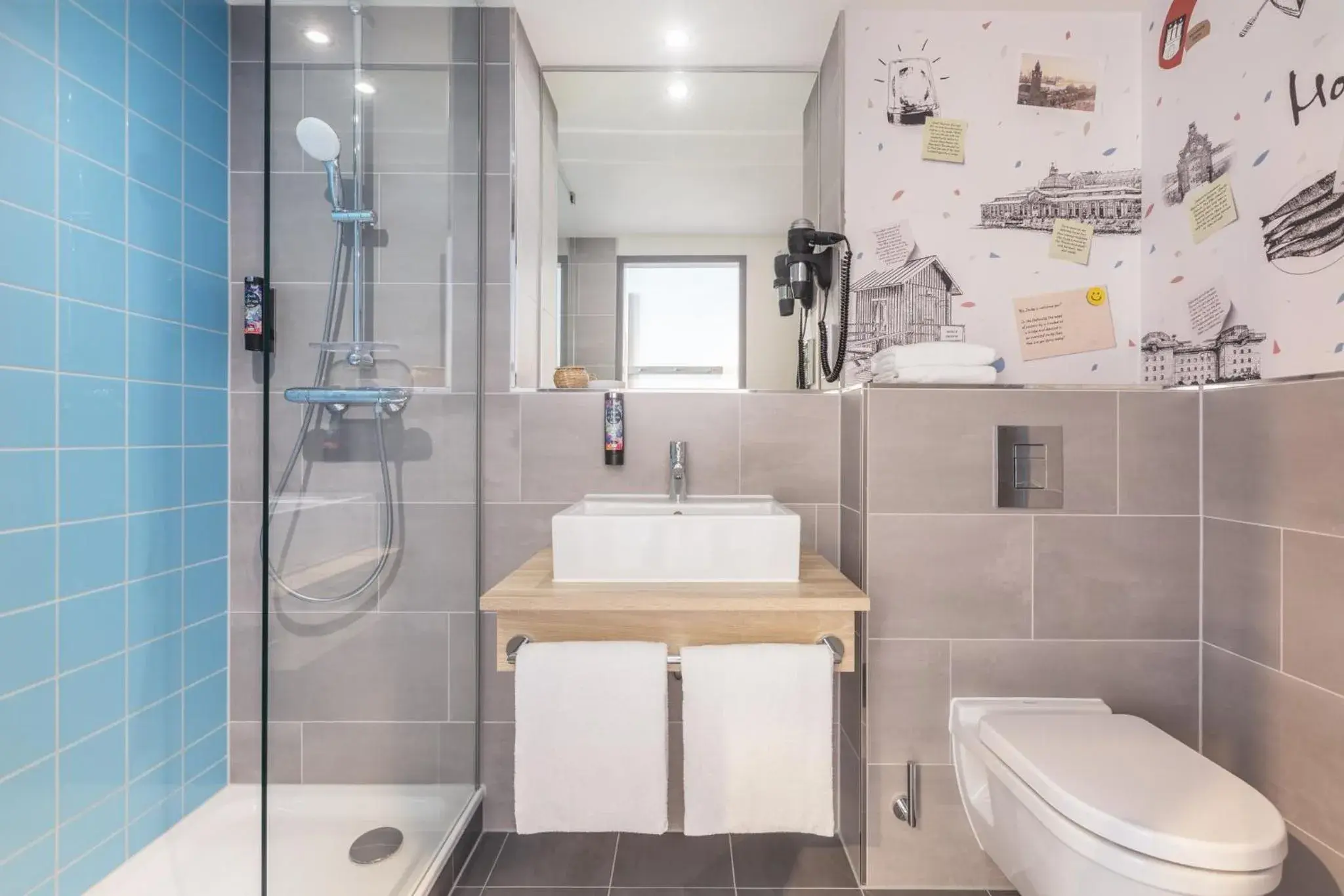 Bathroom in Holiday Inn - the niu, Yen Hamburg City by IHG Bathroom in Holiday Inn - the niu, Yen Hamburg City by IHG