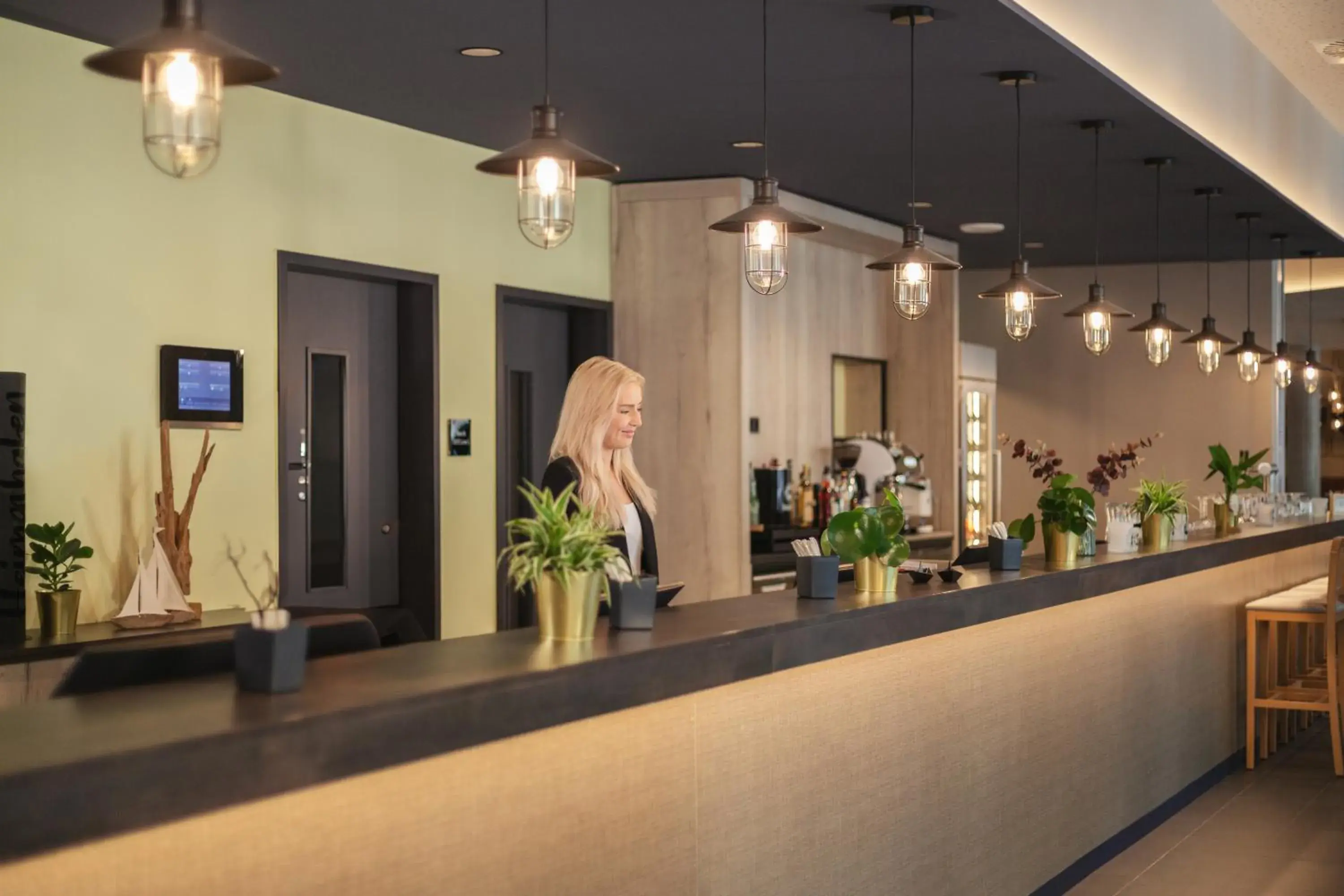 Lobby or reception in Holiday Inn - the niu, Yen Hamburg City by IHG Lobby or reception in Holiday Inn - the niu, Yen Hamburg City by IHG