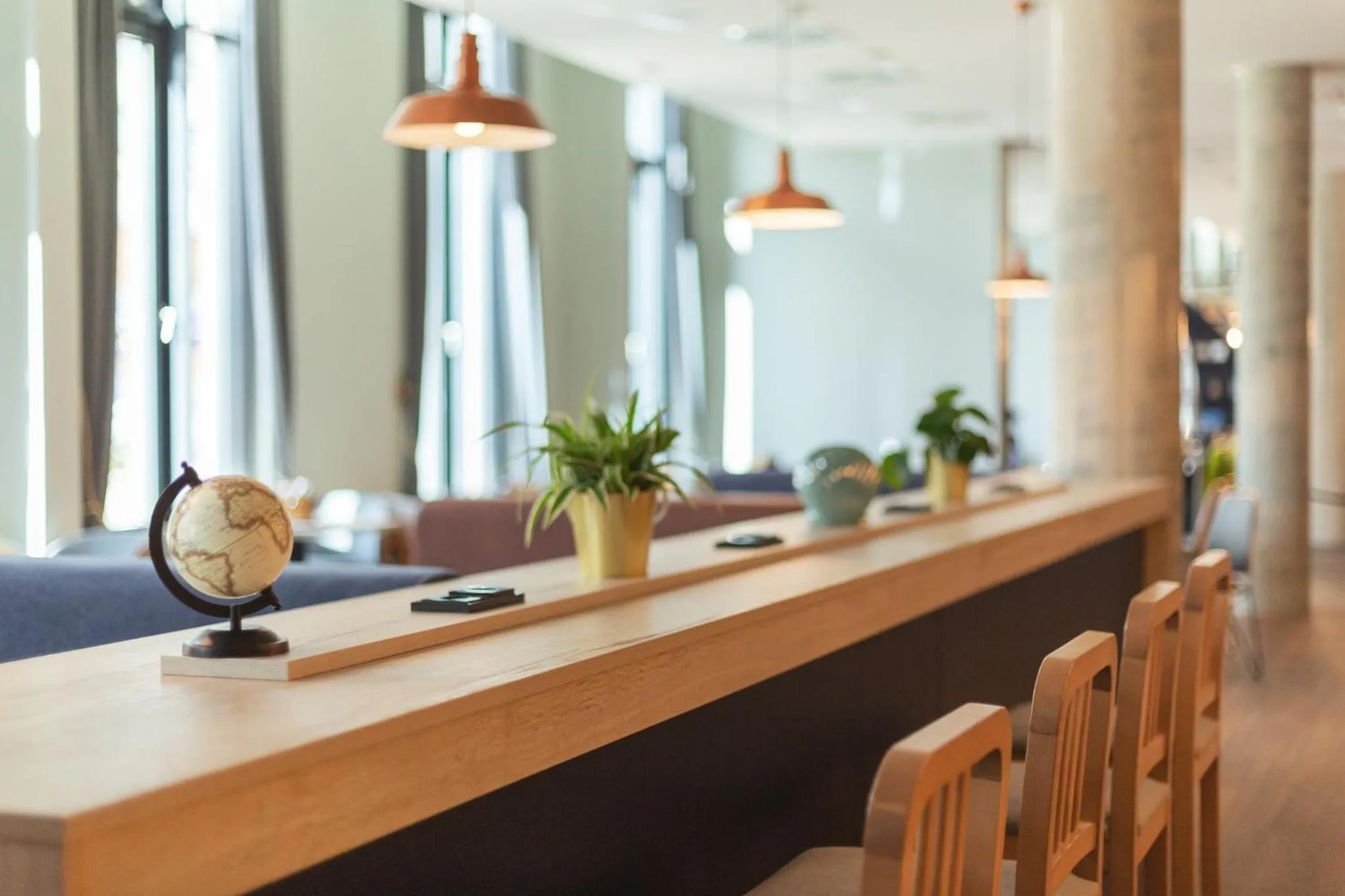 Lounge or bar in Holiday Inn - the niu, Yen Hamburg City by IHG