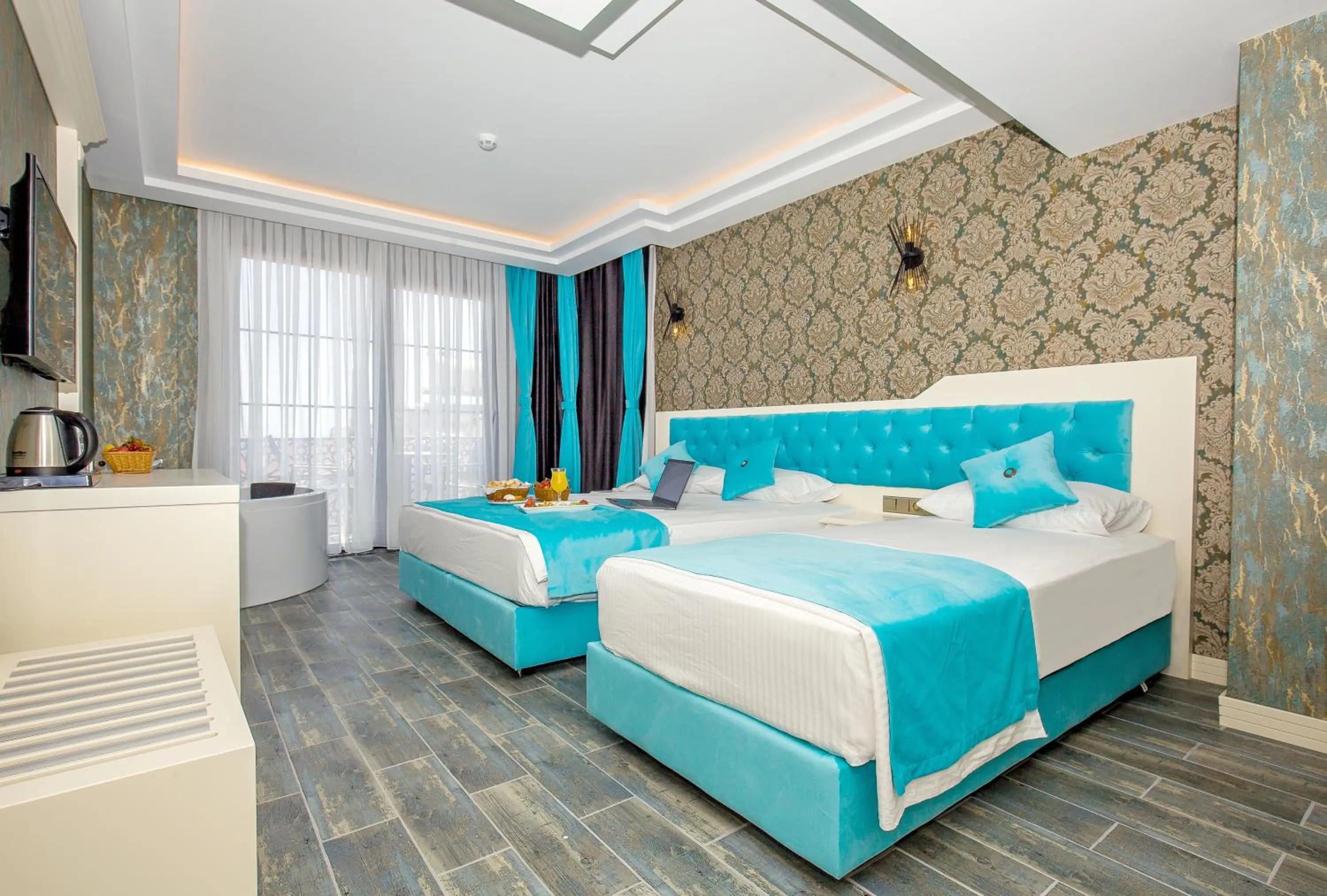 Photo of the whole room, Bed in The Lea Hotel