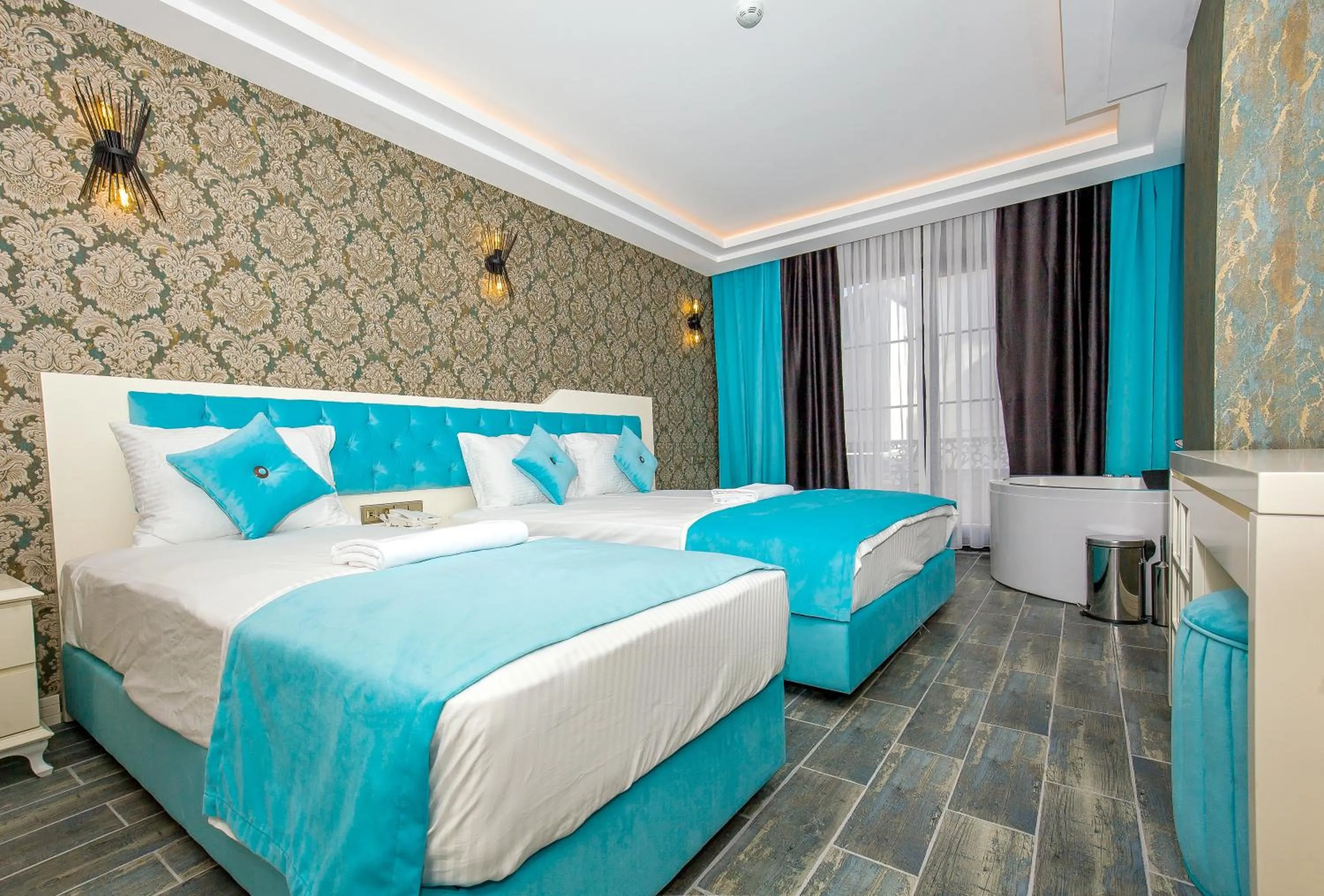 Photo of the whole room, Bed in The Lea Hotel