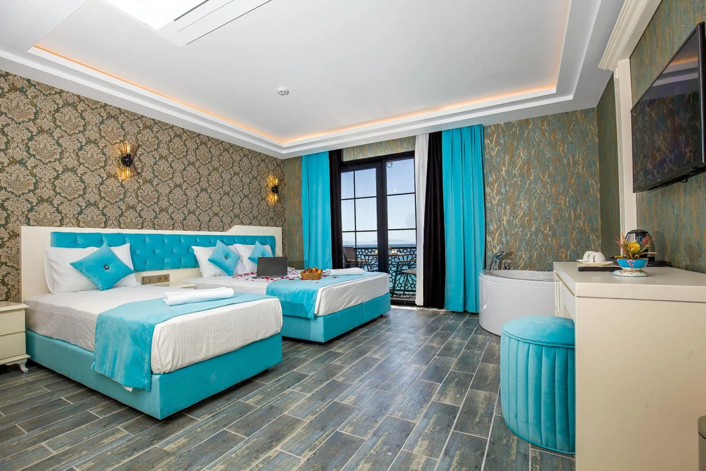 Photo of the whole room, Bed in The Lea Hotel