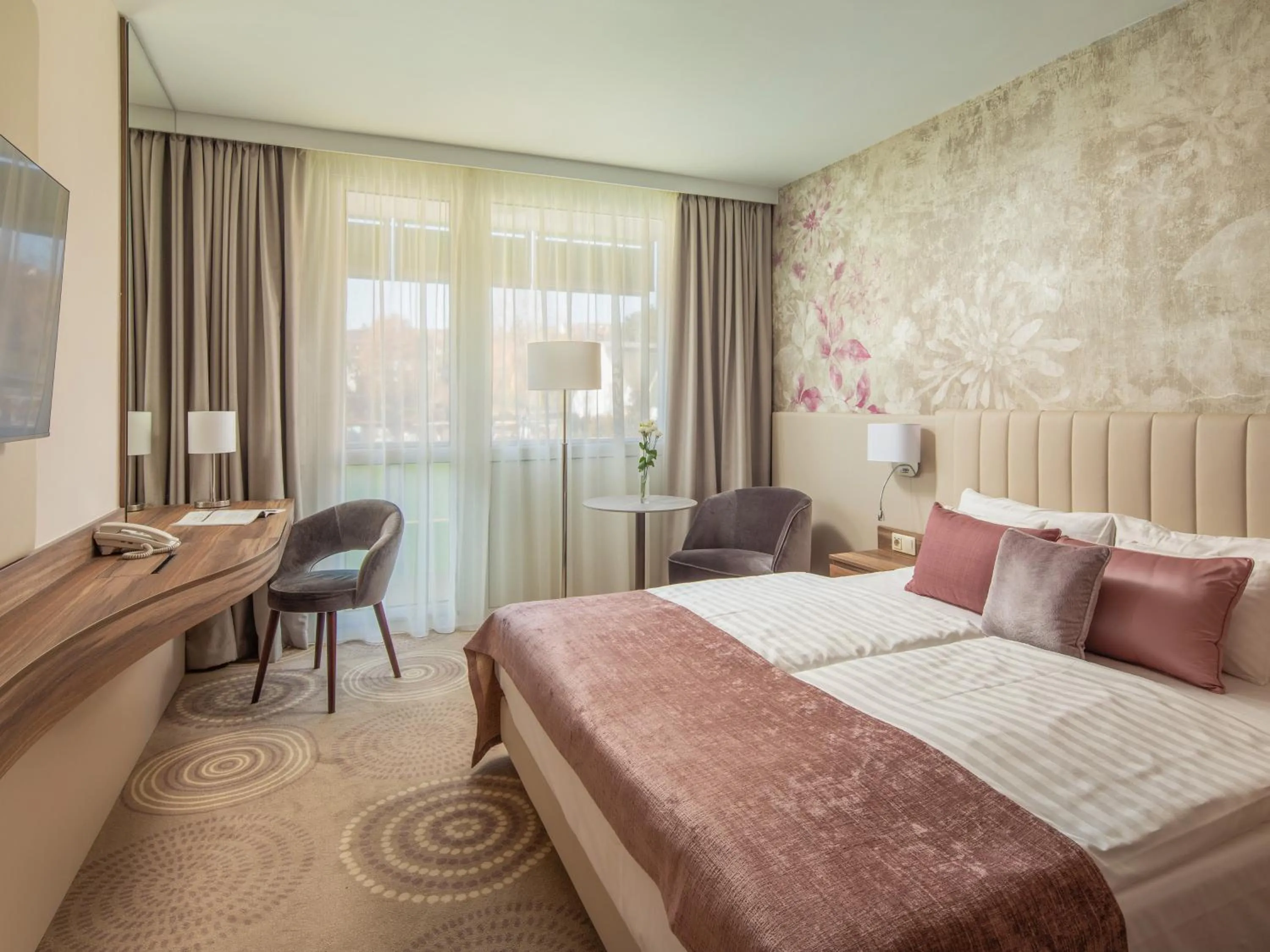 Photo of the whole room, Bed in Hotel Carbona Thermal Spa