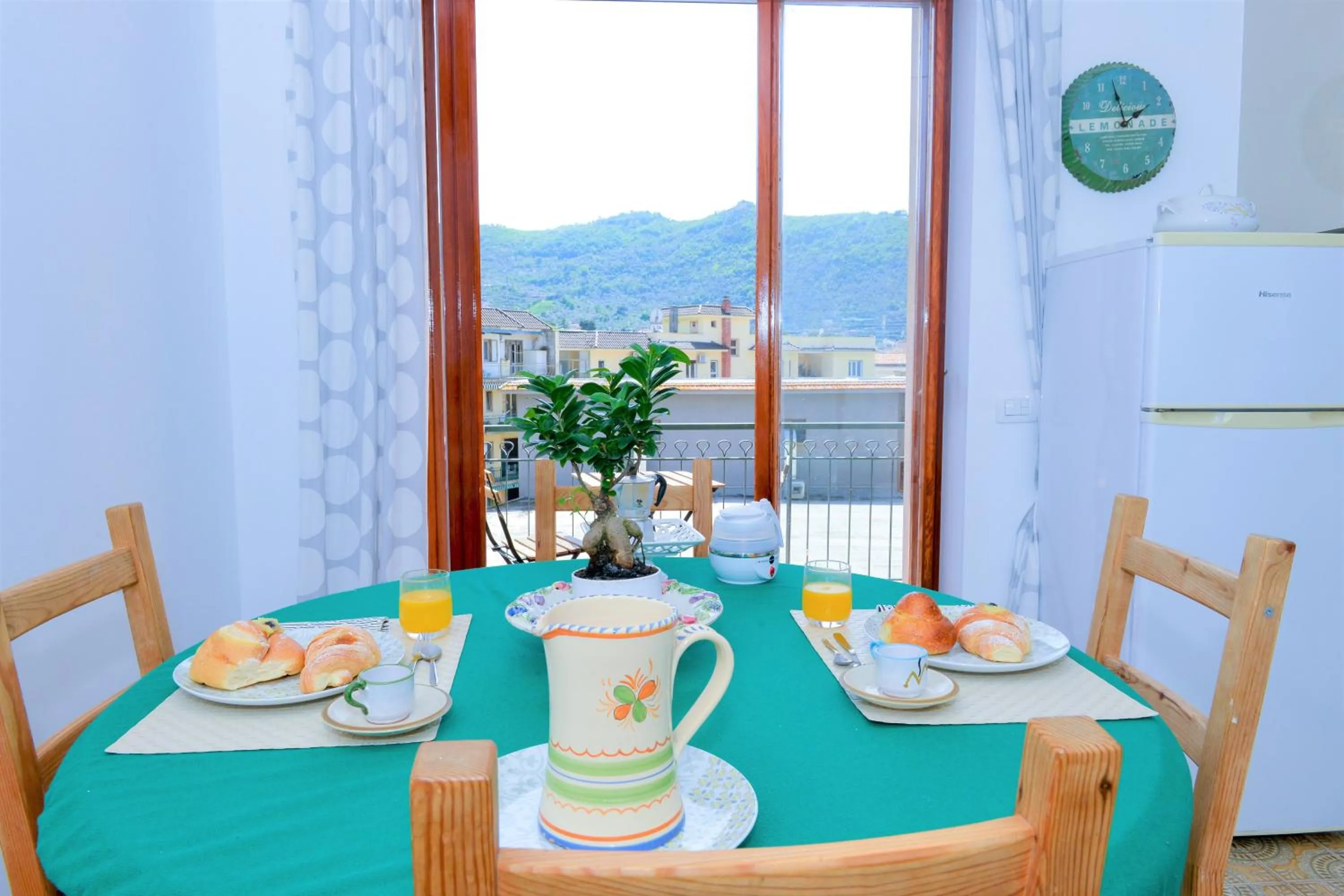 Dining area in Estate4home - SOFIA FLORA