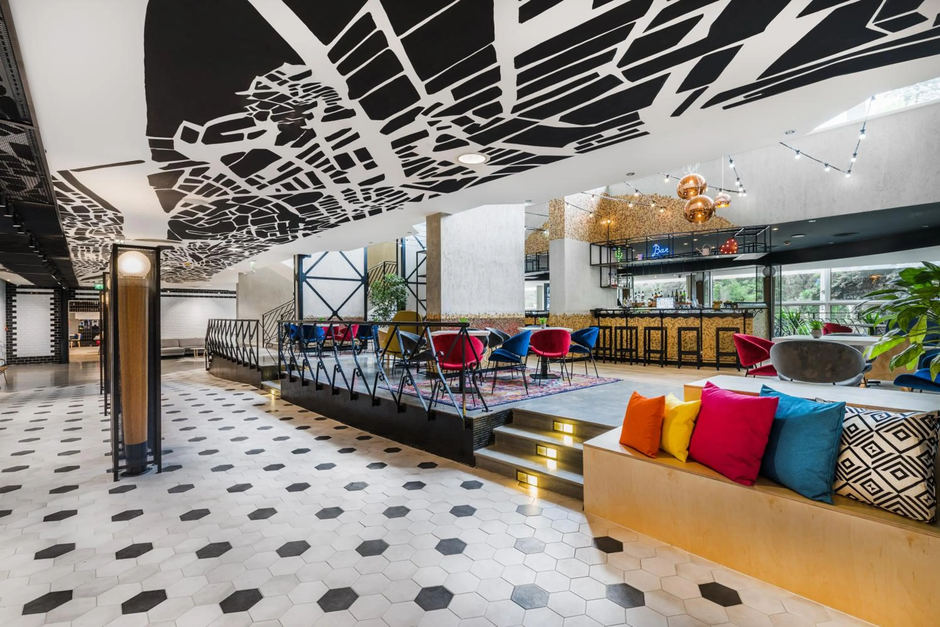 Lounge or bar in Mercure Budapest Castle Hill