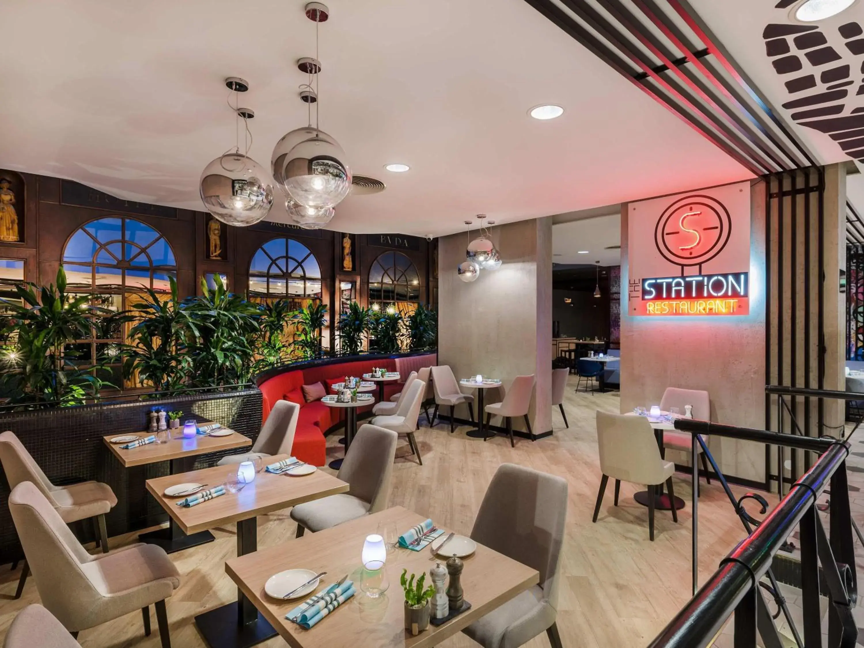 Restaurant/places to eat in Mercure Budapest Castle Hill Restaurant/places to eat in Mercure Budapest Castle Hill