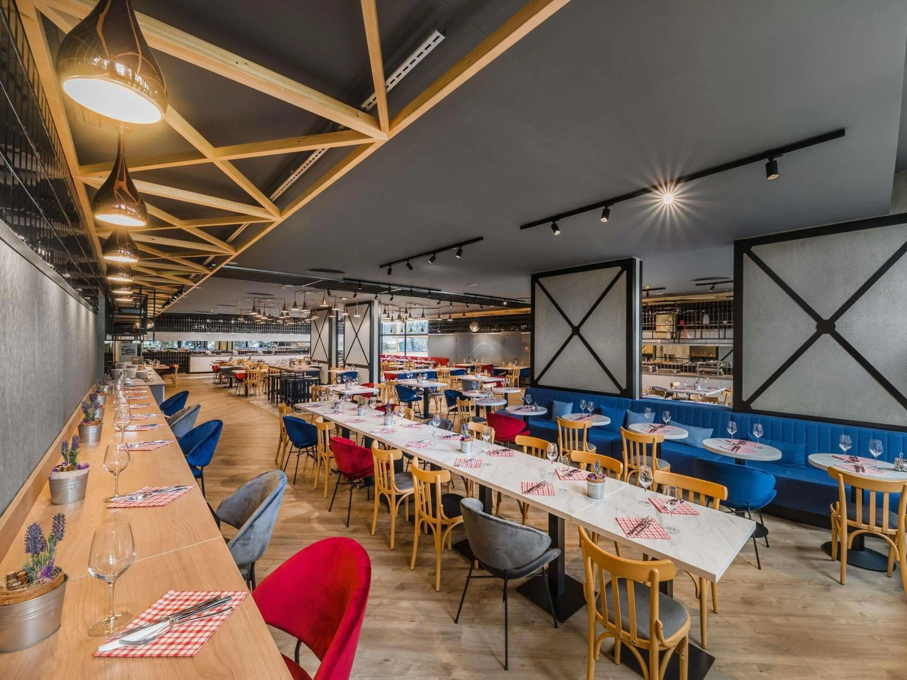 Restaurant/places to eat in Mercure Budapest Castle Hill