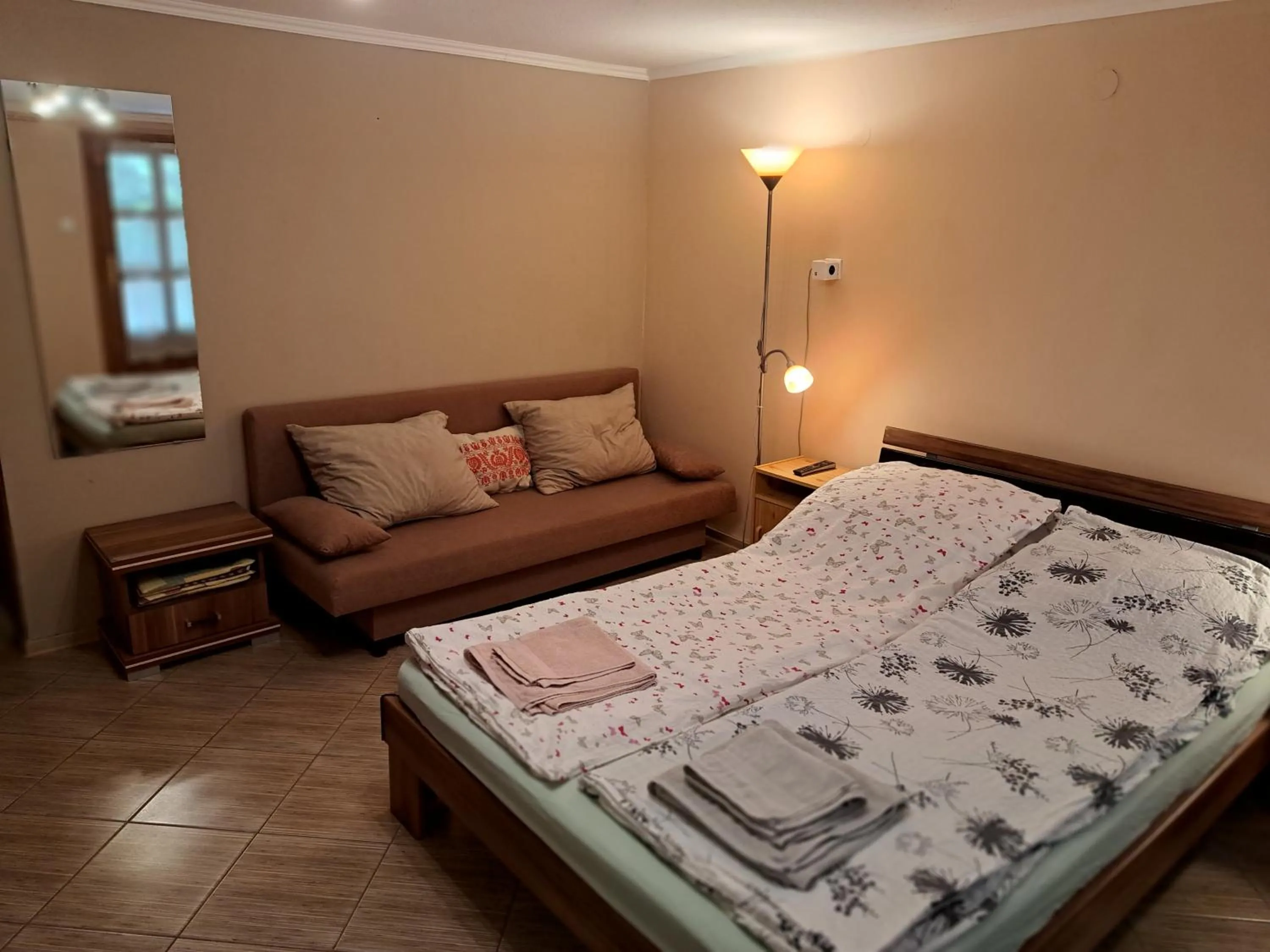 Bedroom, Bed in Pink Tulip Apartment House
