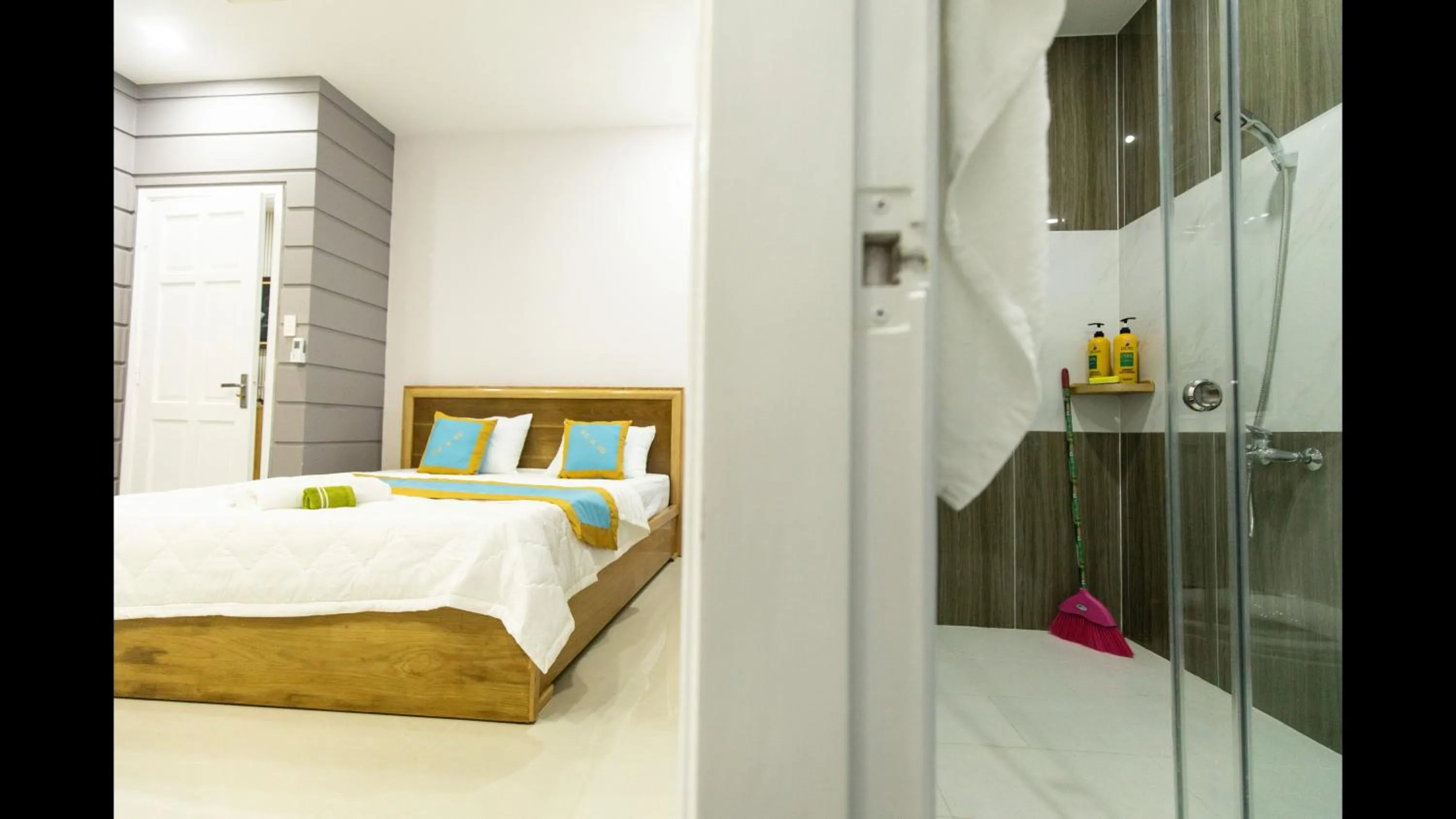 Bathroom, Bed in Sunas Home - Villa in Vung Tau
