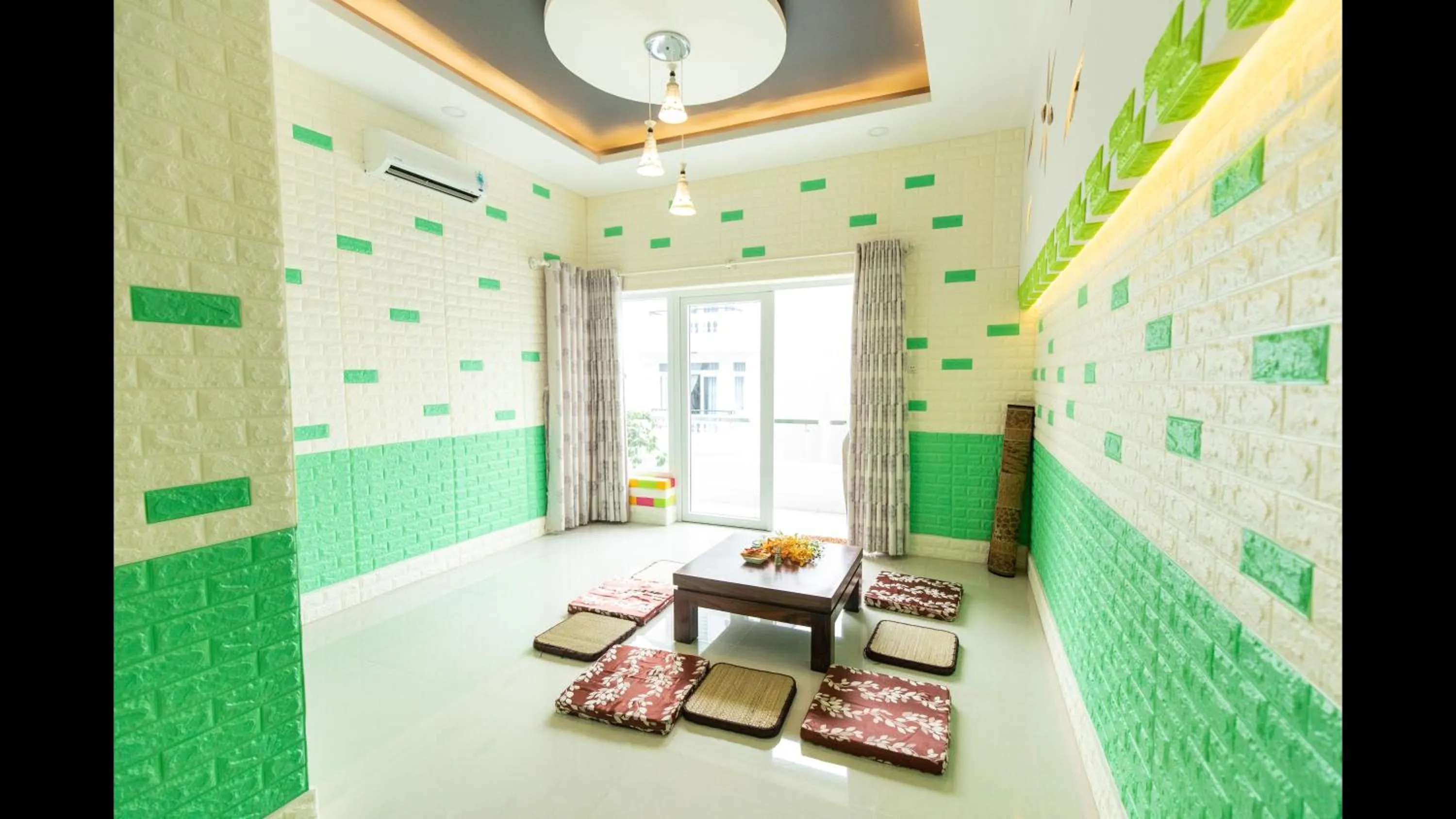 Communal lounge/ TV room in Sunas Home - Villa in Vung Tau