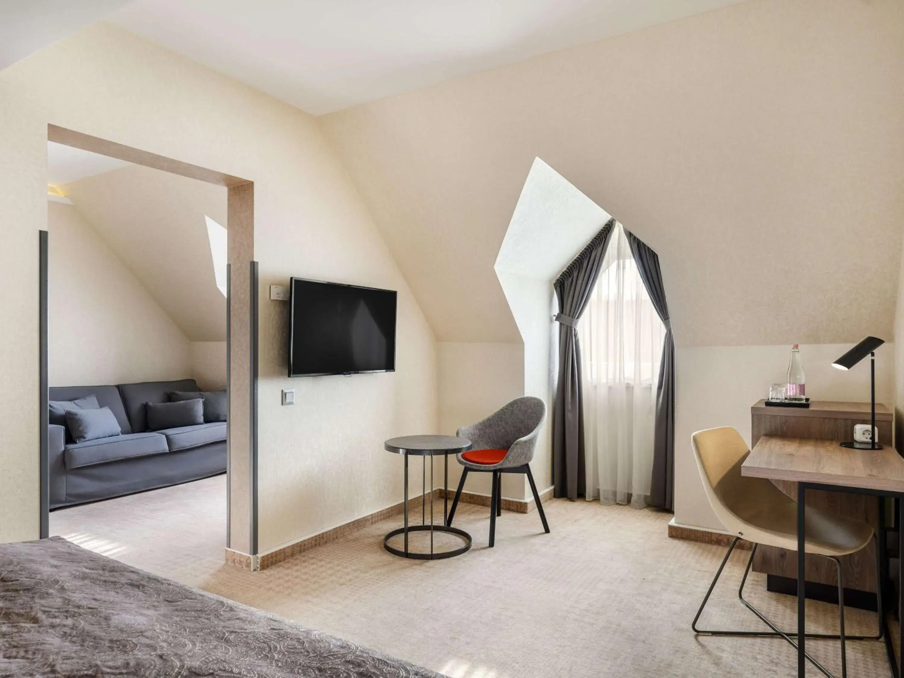 Bedroom in Mercure Budapest Korona Bedroom in Mercure Budapest Korona