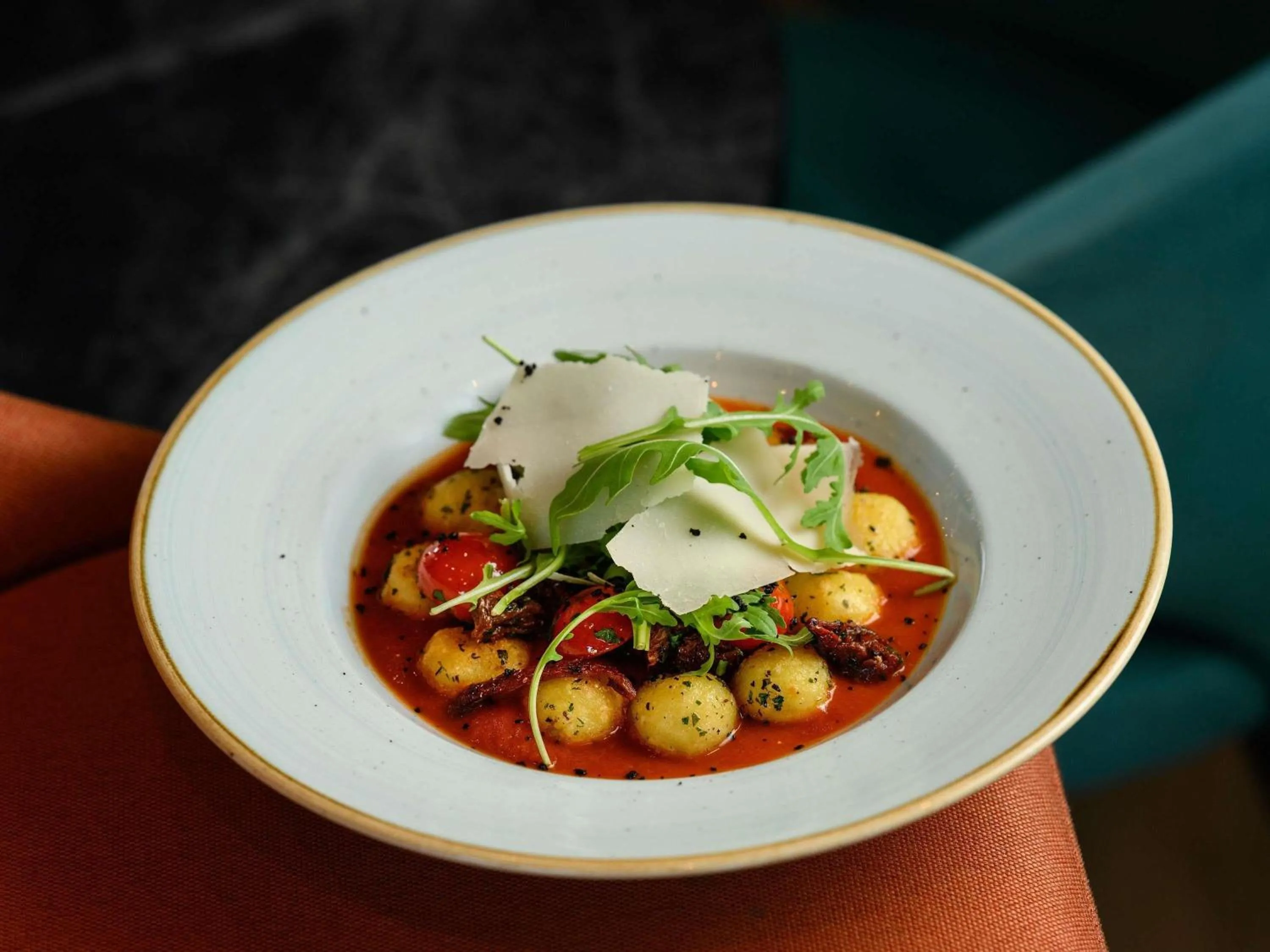 Lounge or bar in Mercure Budapest Korona