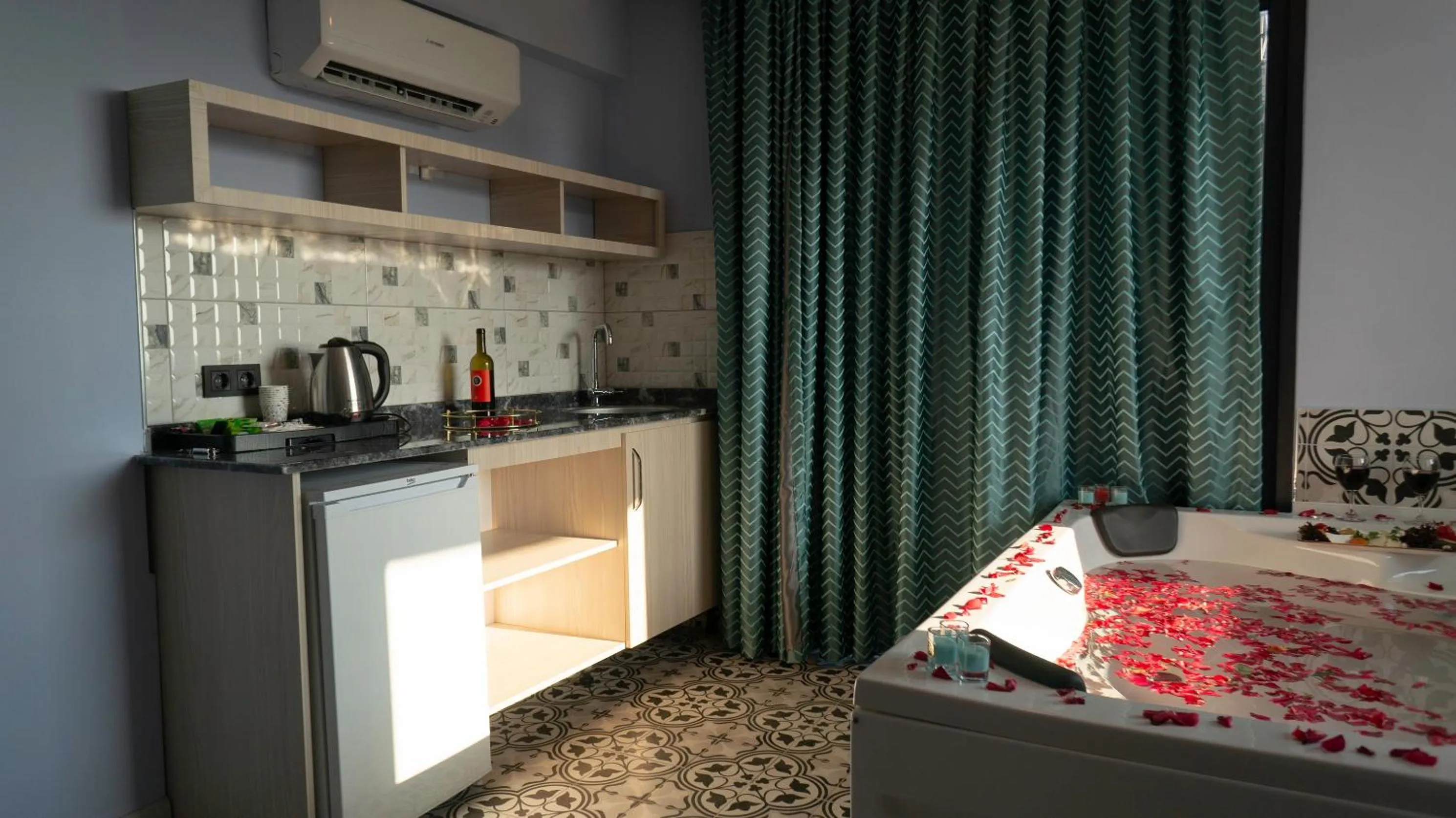 Photo of the whole room in Livaneli Boutique Otel