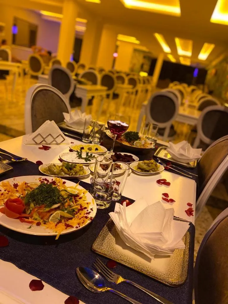 Restaurant/places to eat in Livaneli Boutique Otel