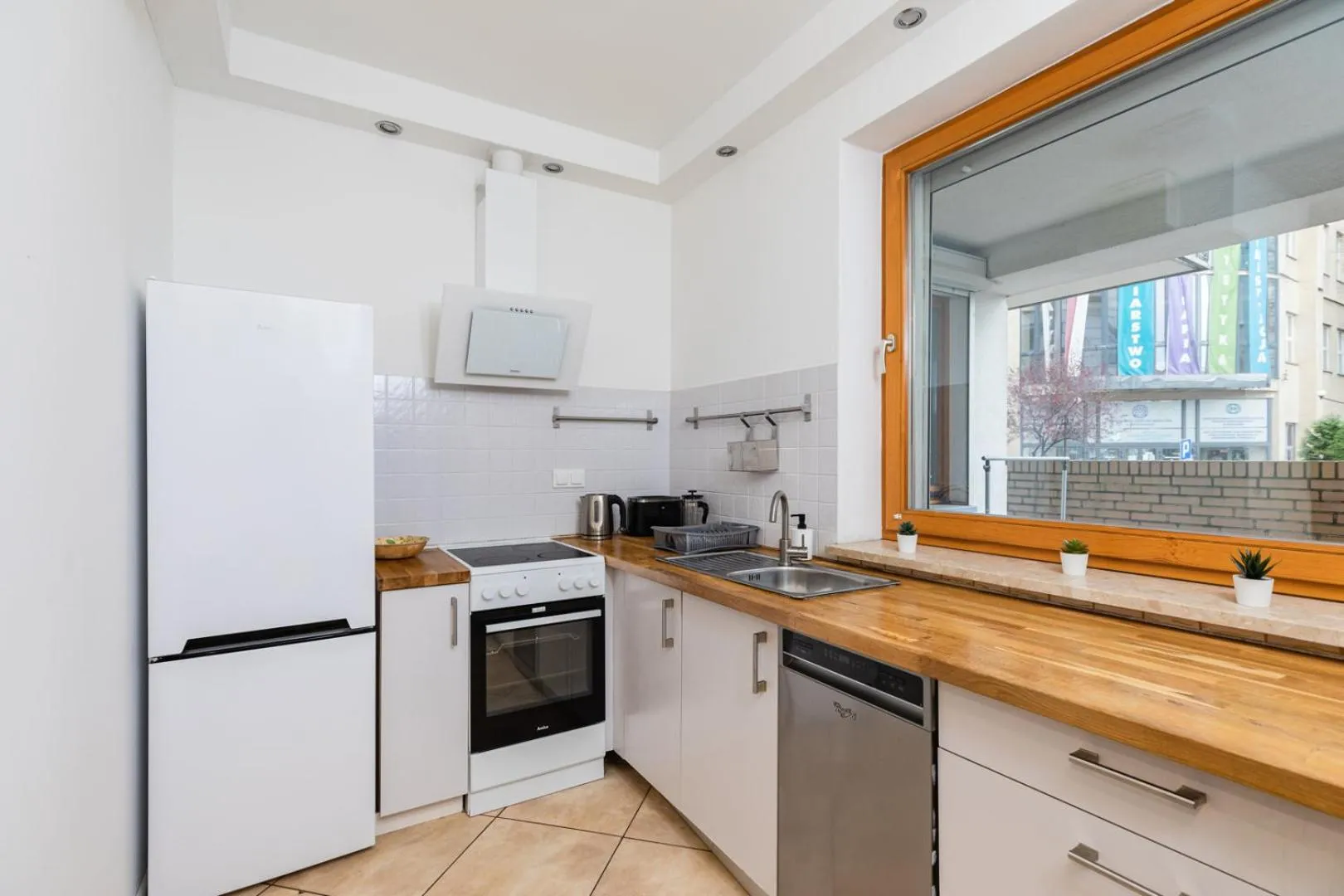 dishwasher in SuperApart Chełmska 9 - Blisko Olinek i WFDIF