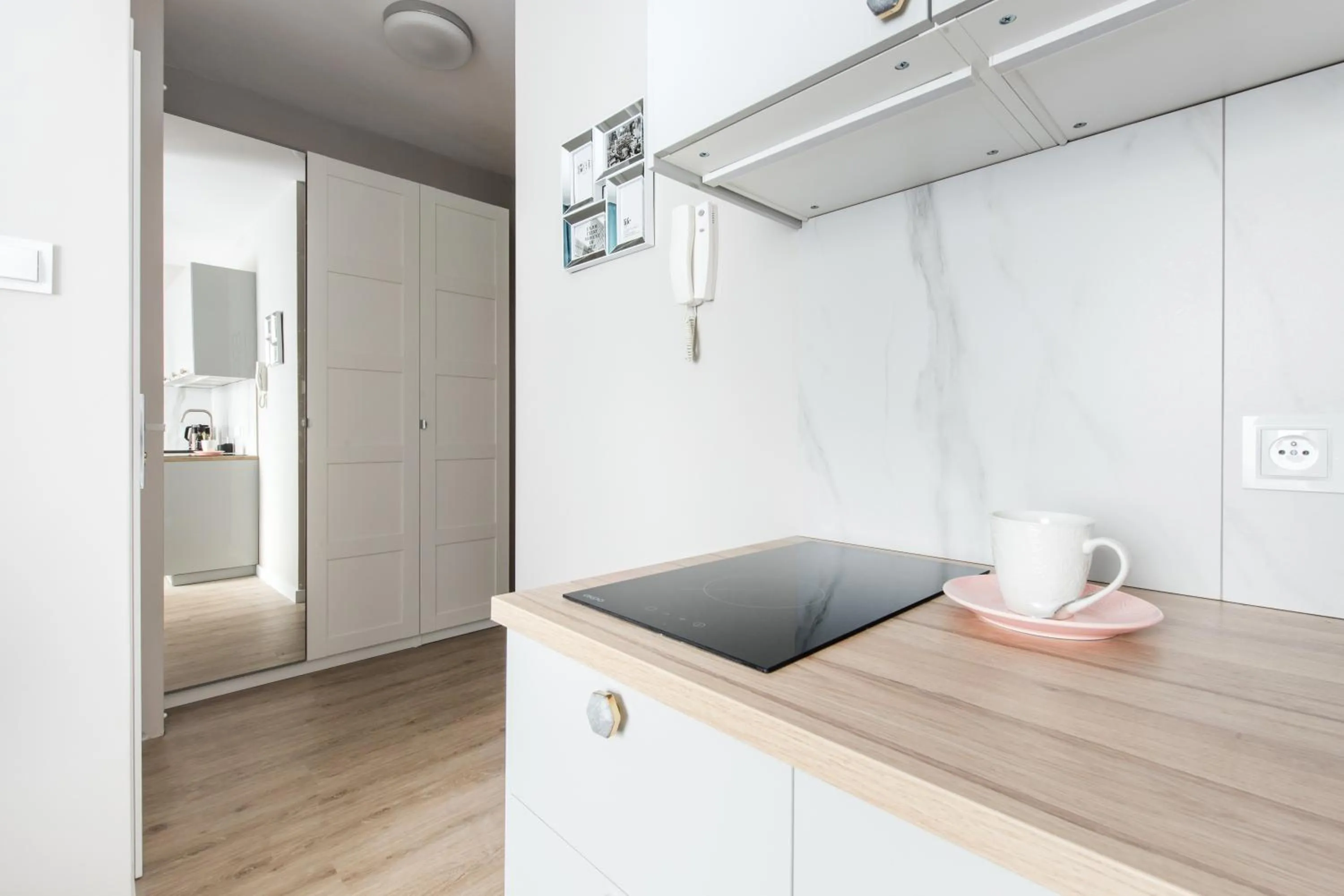 Kitchen or kitchenette in SuperApart Chełmska 9 - Blisko Olinek i WFDIF