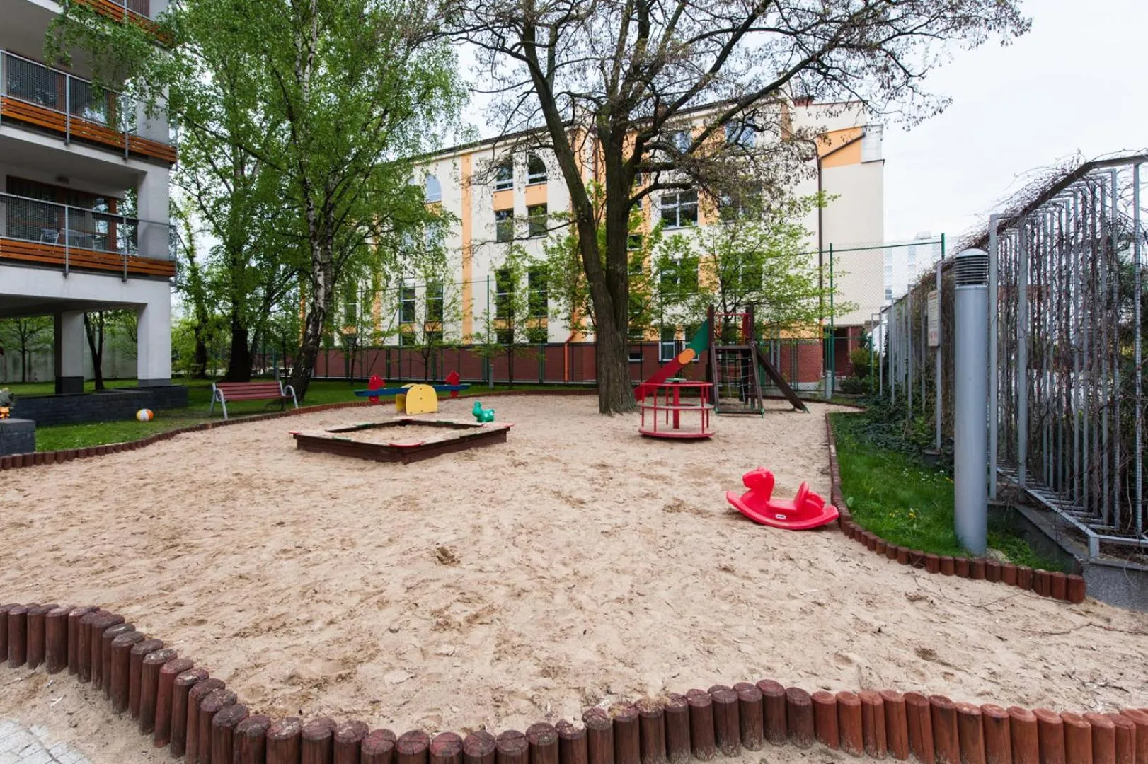 Children play ground in SuperApart Chełmska 9 - Blisko Olinek i WFDIF