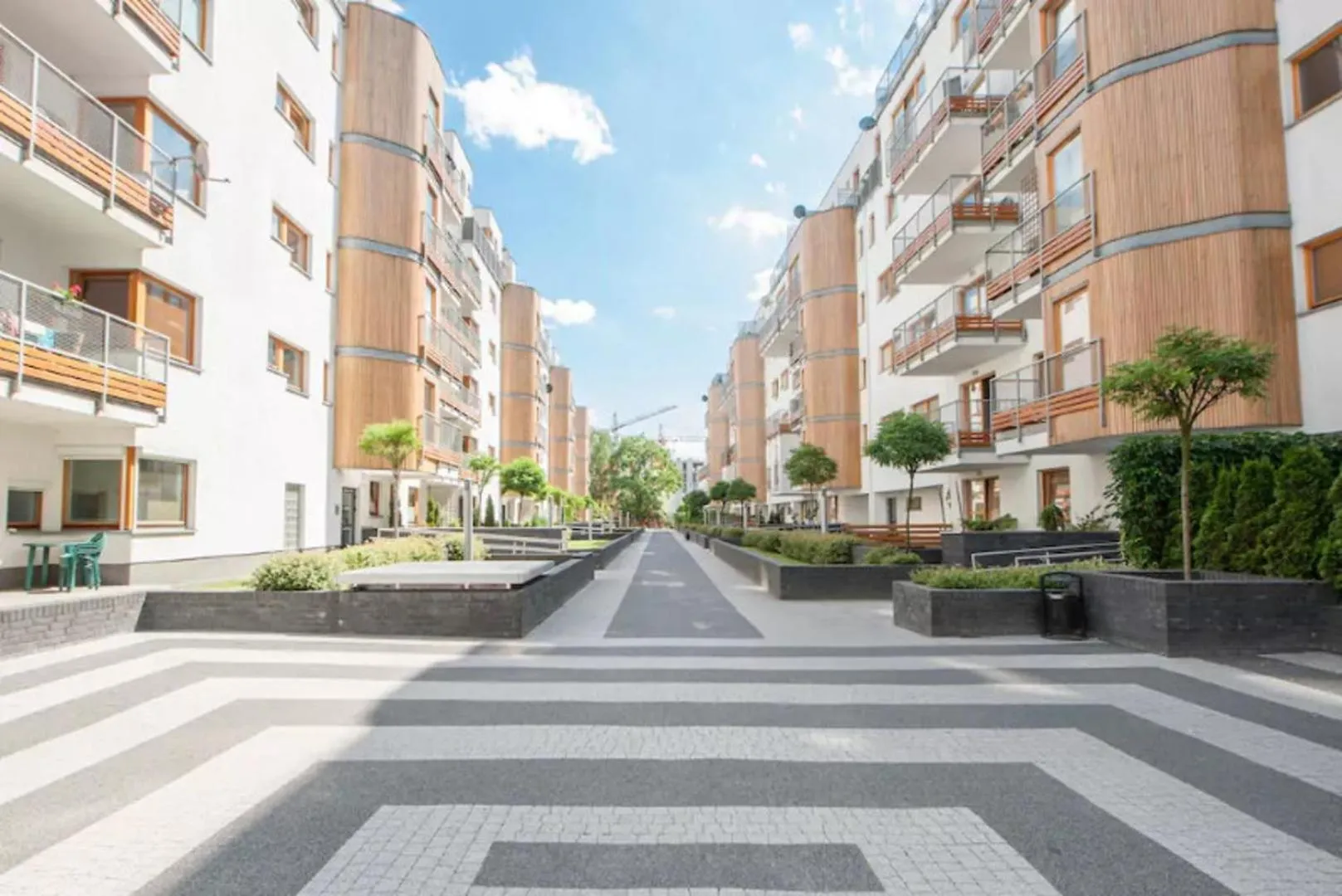 Facade/entrance in SuperApart Chełmska 9 - Blisko Olinek i WFDIF