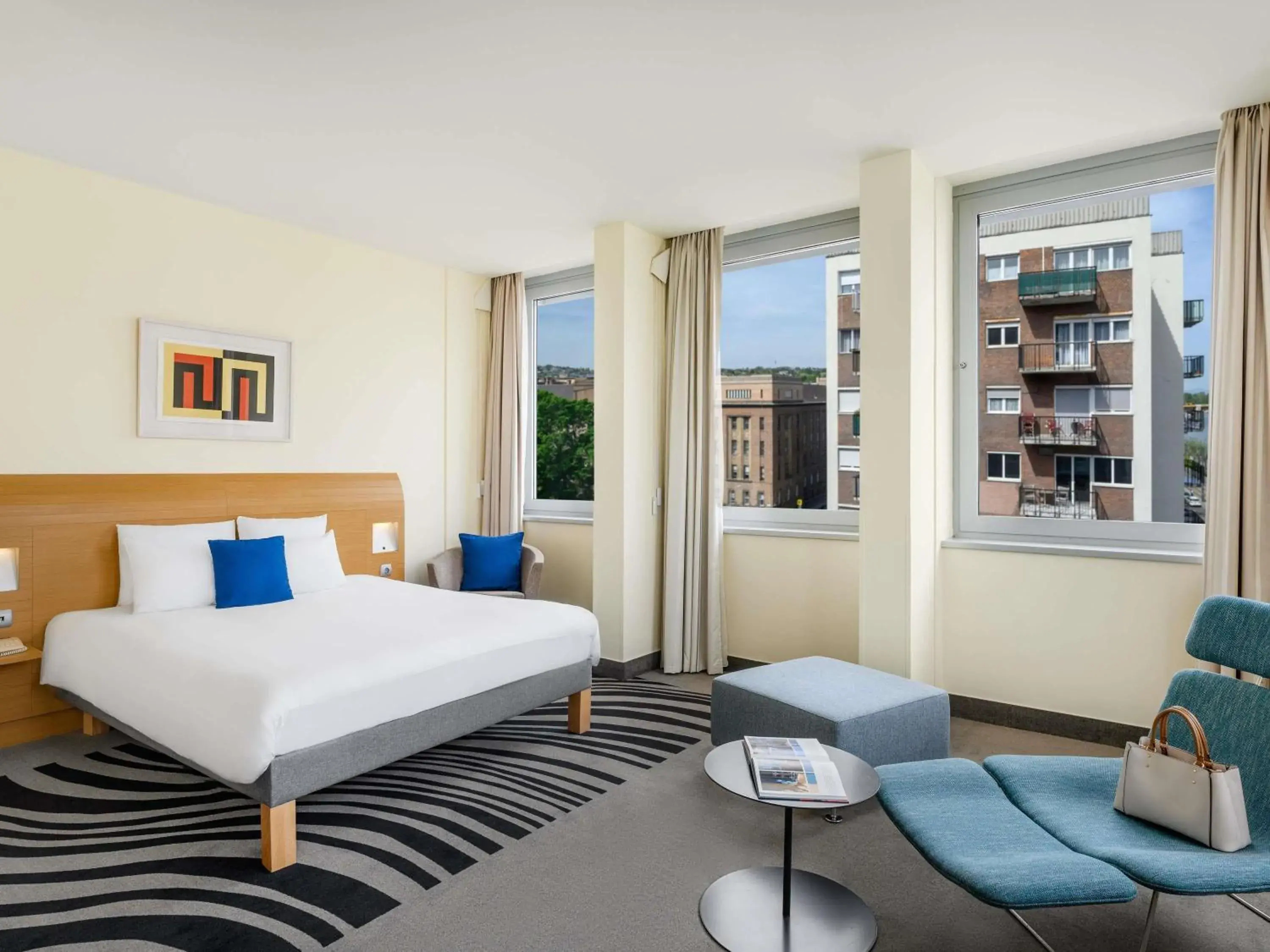 Bedroom, Bed in Novotel Budapest Danube Bedroom, Bed in Novotel Budapest Danube