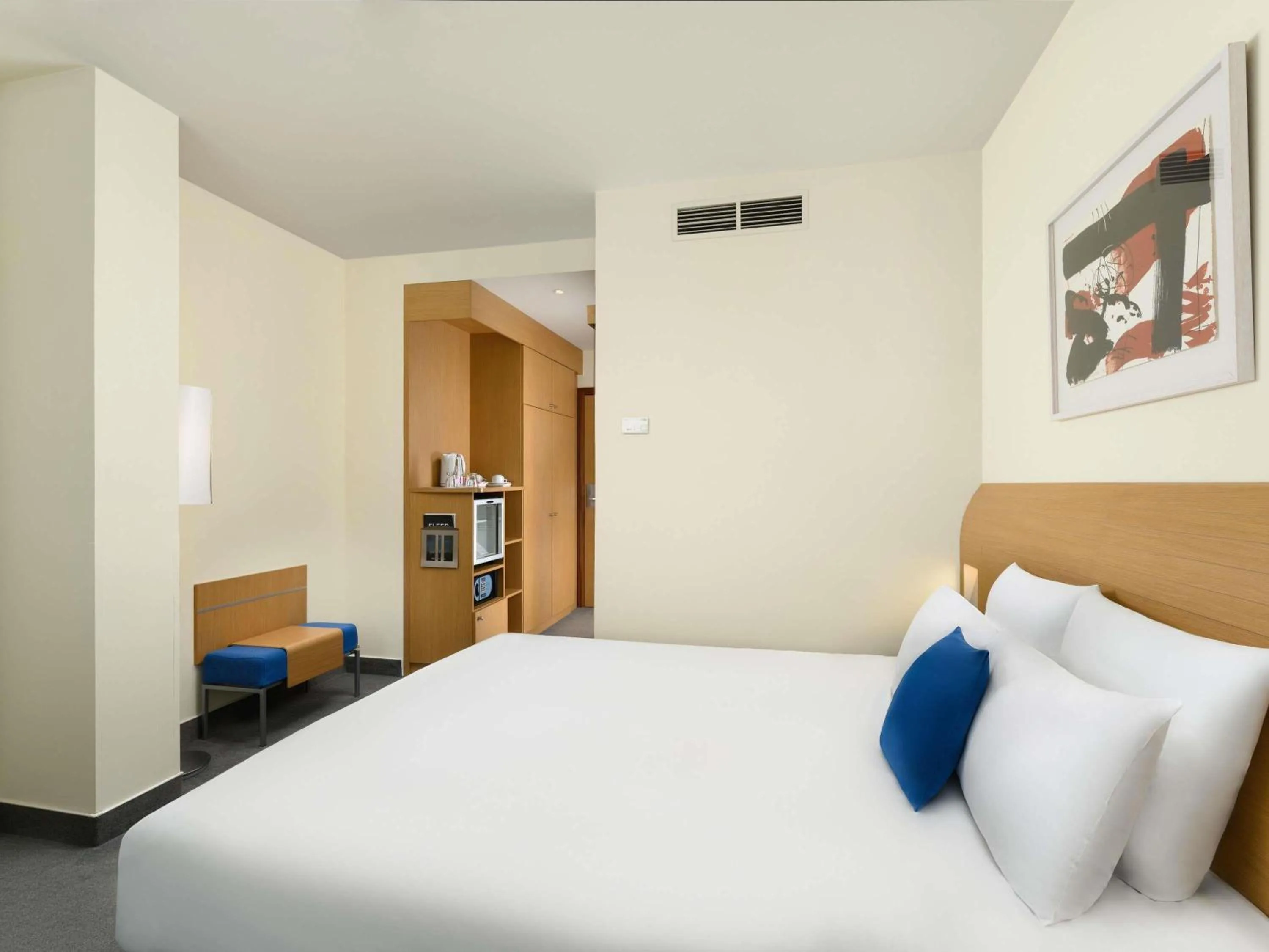 Bedroom, Bed in Novotel Budapest Danube