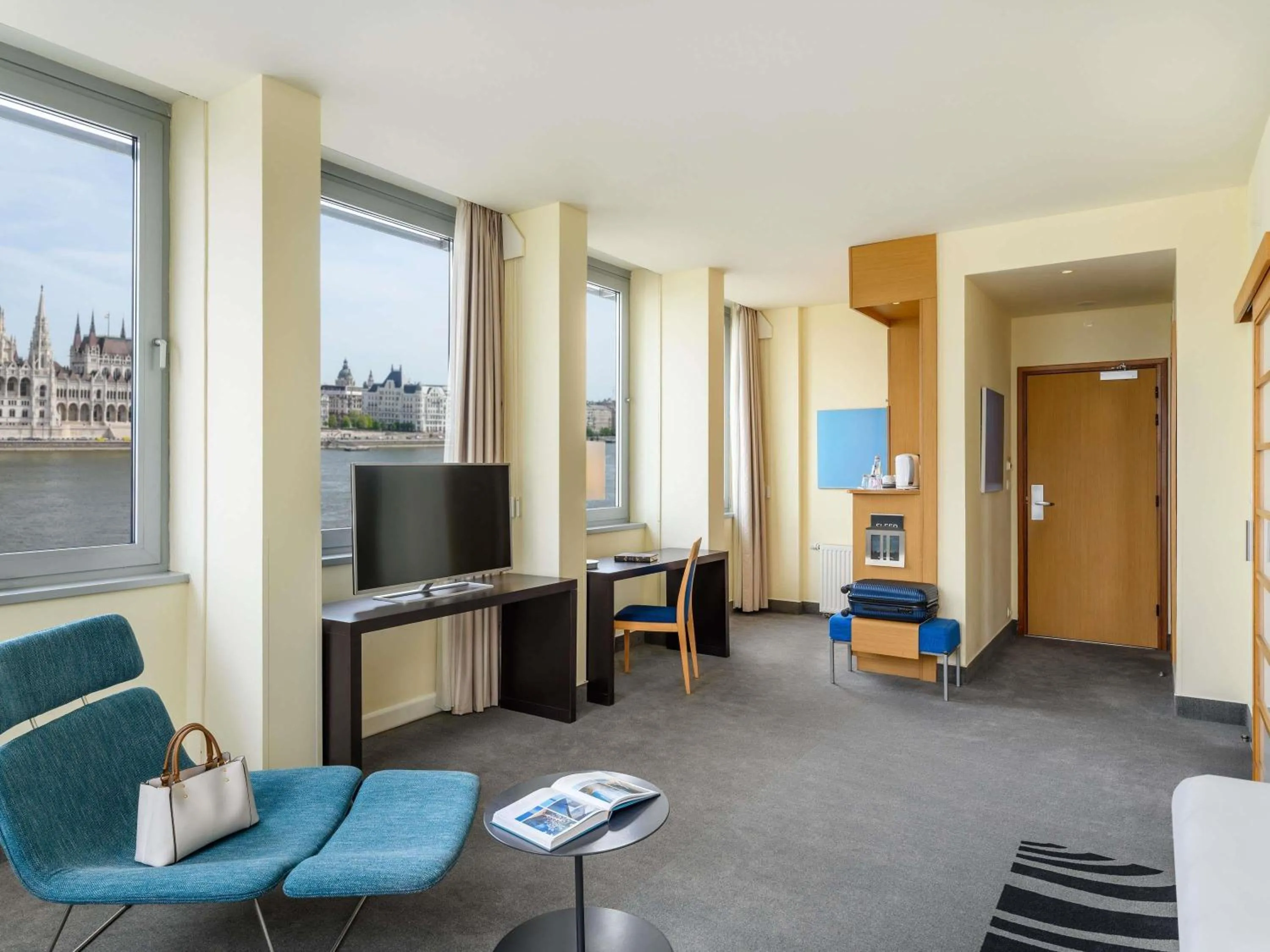 Bedroom in Novotel Budapest Danube