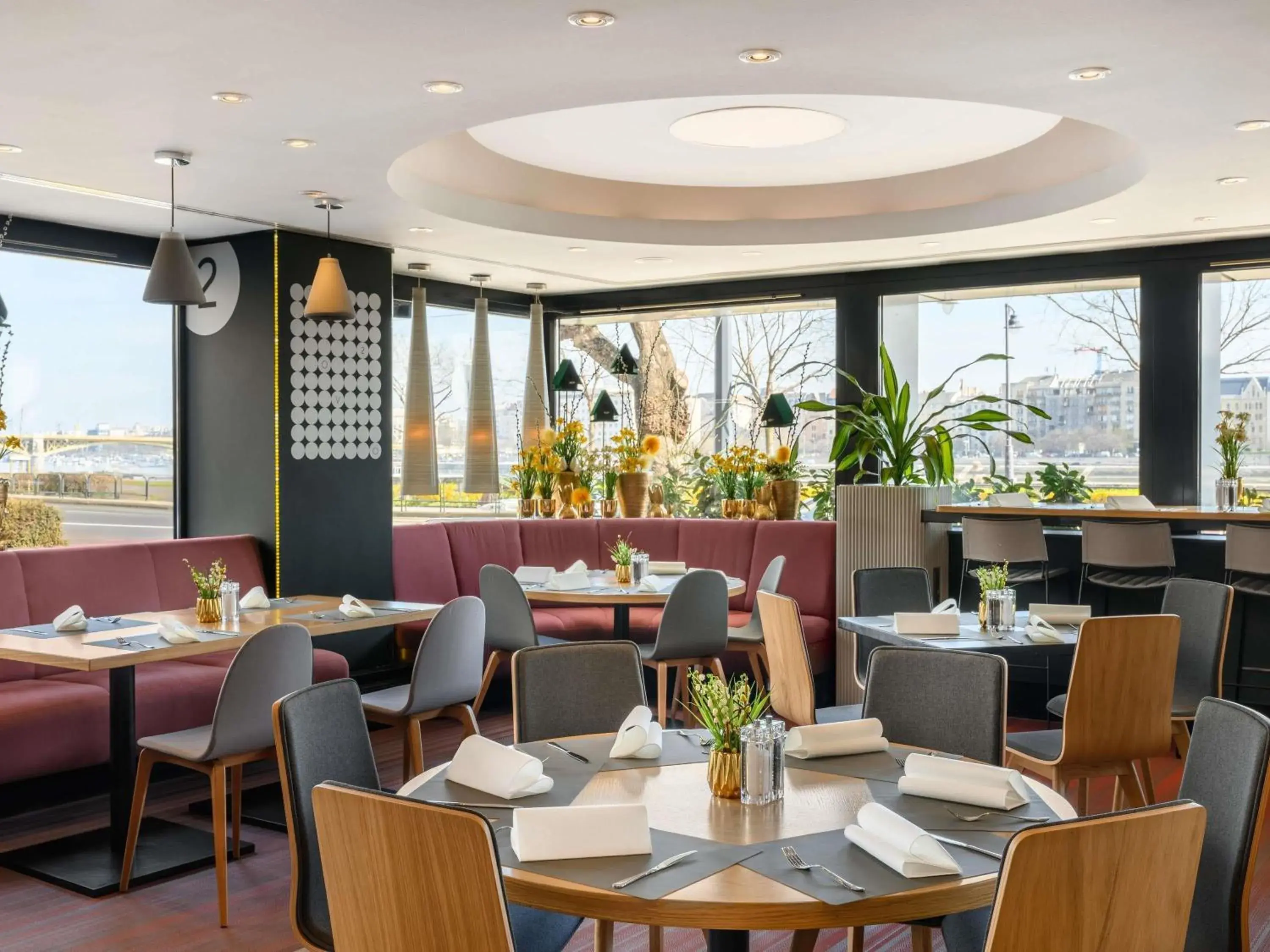 Property building in Novotel Budapest Danube Property building in Novotel Budapest Danube