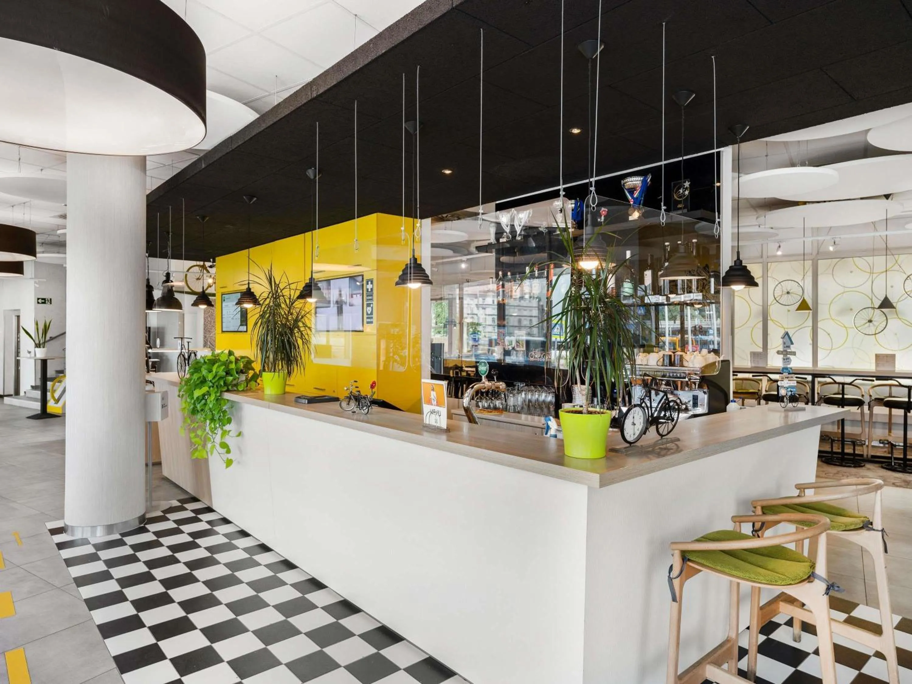 Lounge or bar in Ibis Styles Budapest City