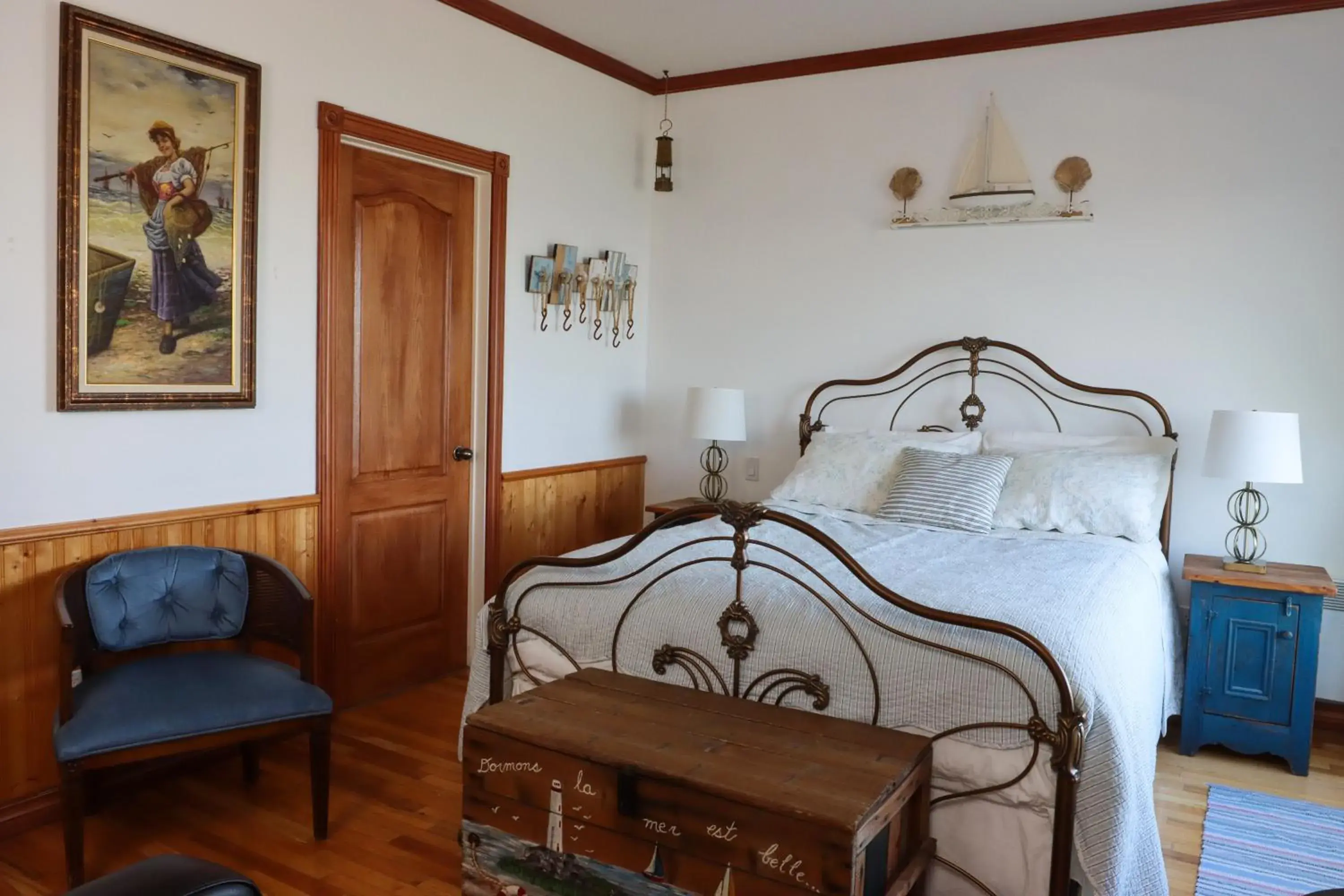 Double Room with Balcony in Bed & Breakfast, Gîte La Princesse des Champs Double Room with Balcony in Bed & Breakfast, Gîte La Princesse des Champs