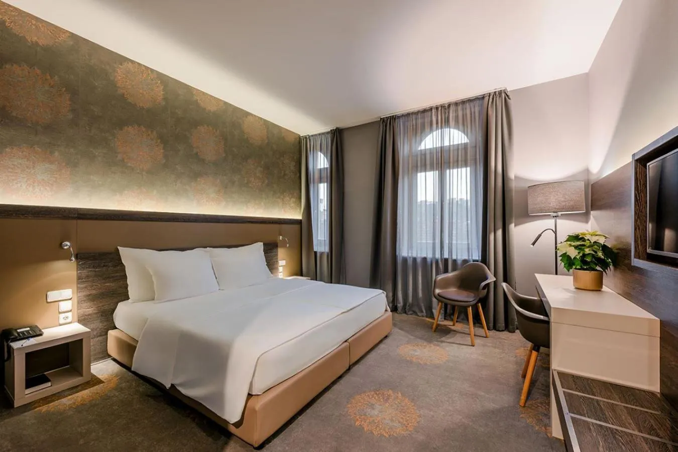 Bed in Hotel Museum Budapest