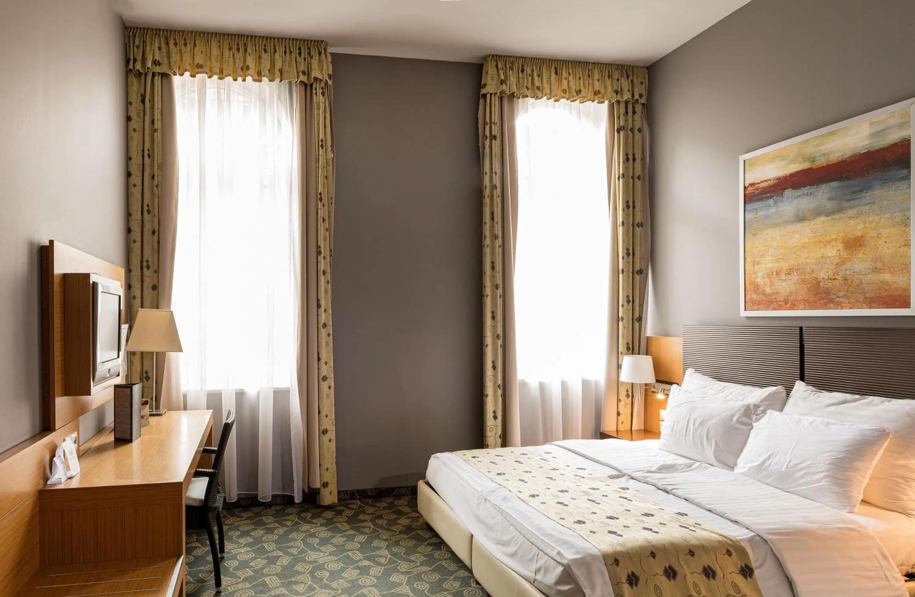 Bed in Hotel Museum Budapest