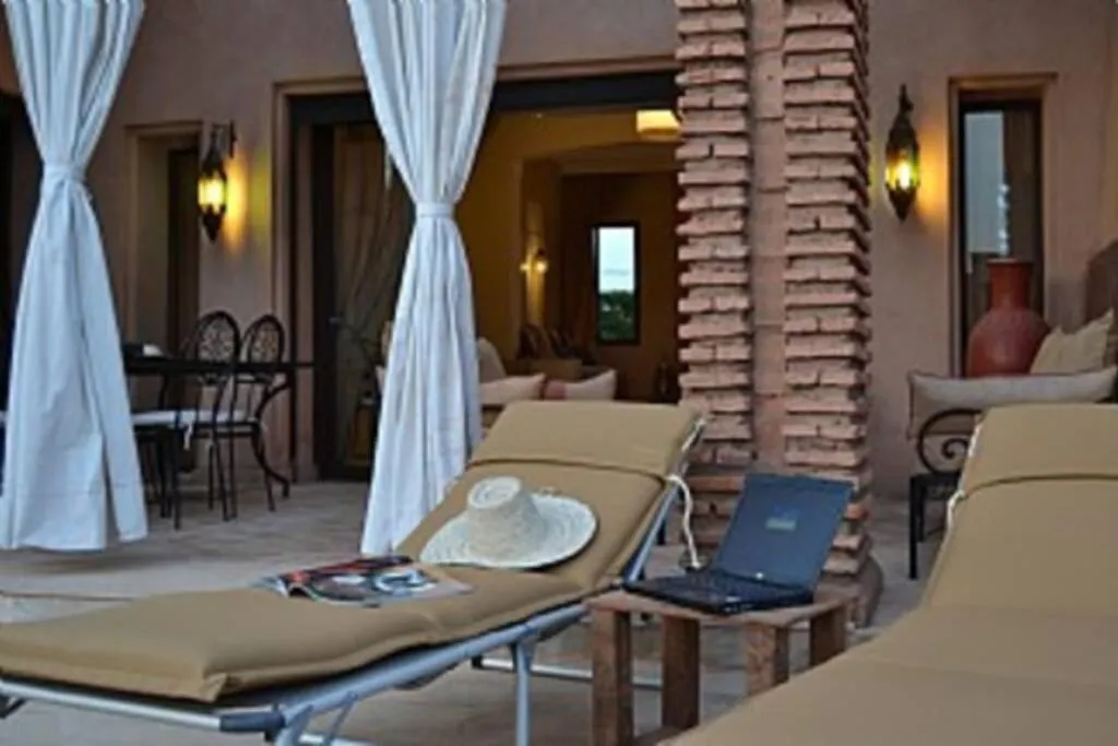 Villa Selma avec piscine chauffée