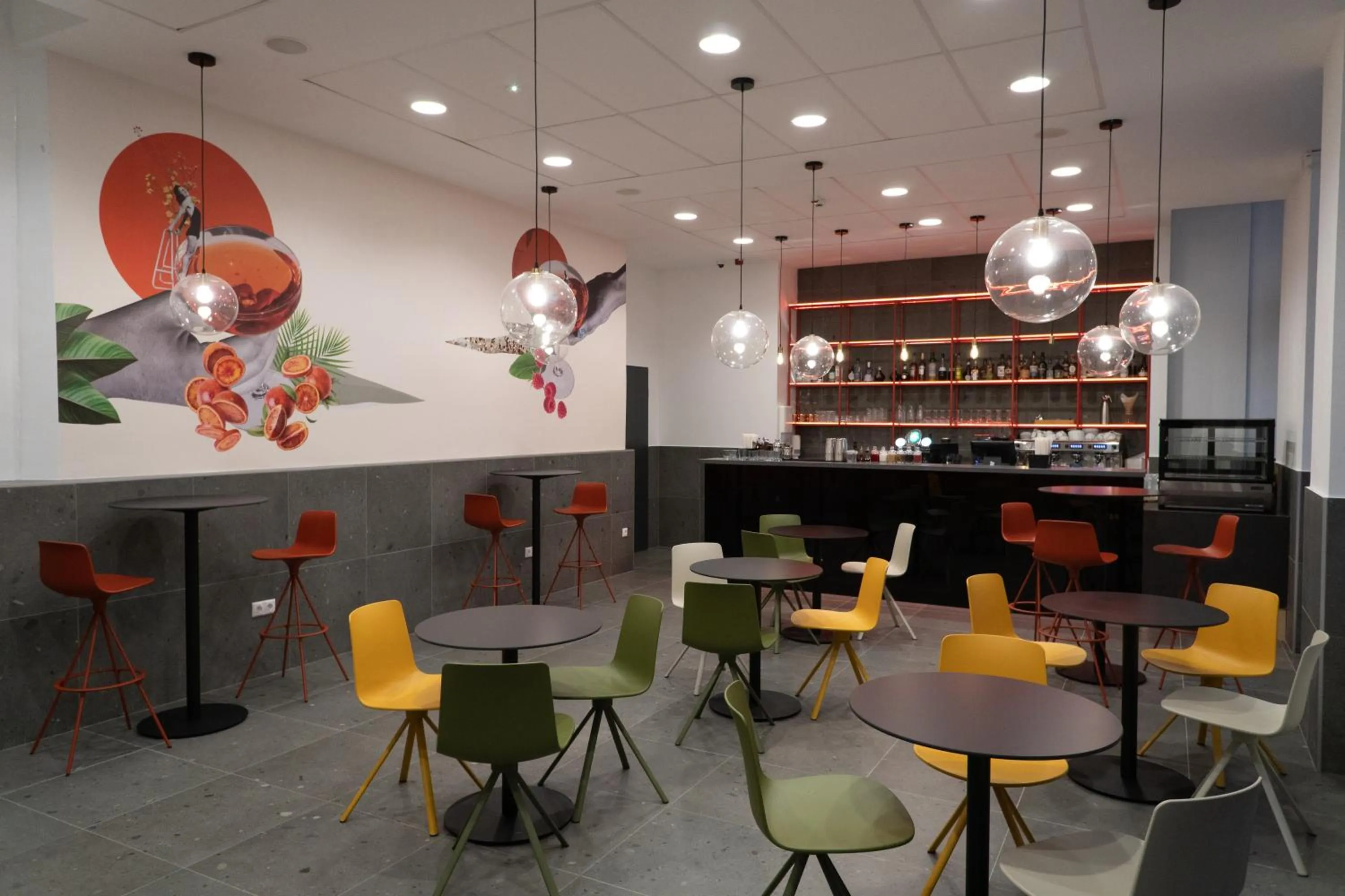 Lounge or bar in Equity Point Budapest