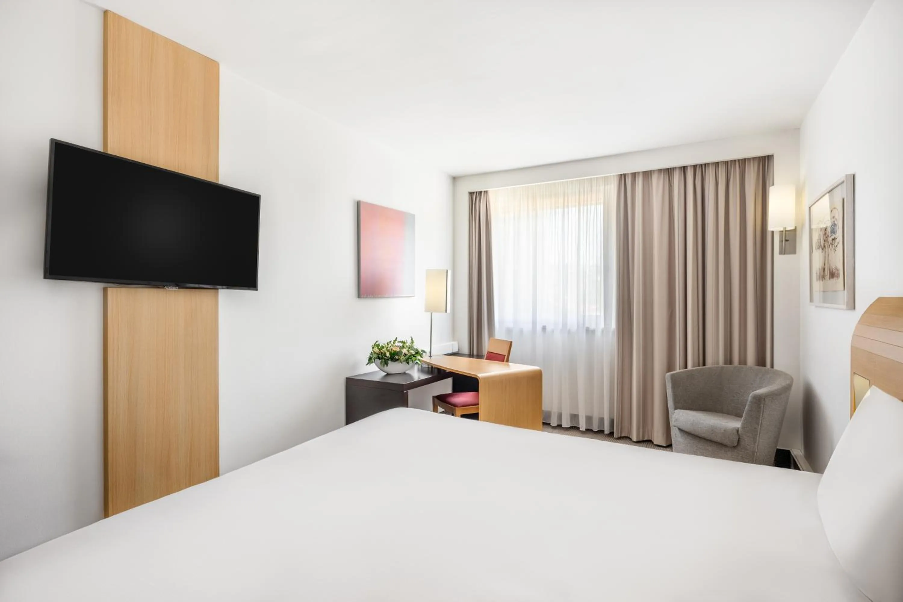 Bed in Novotel Budapest City