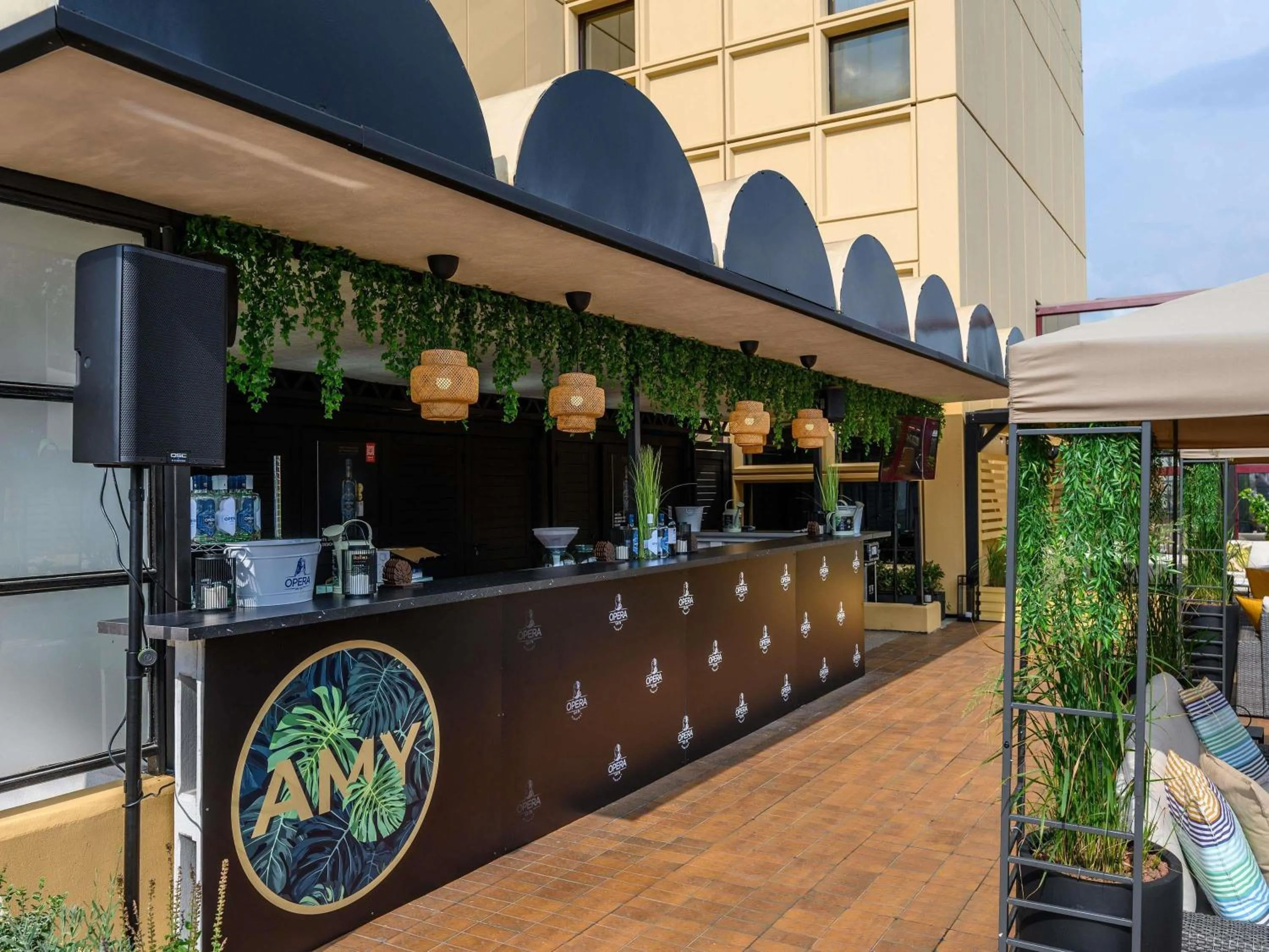 Lounge or bar in Novotel Budapest City