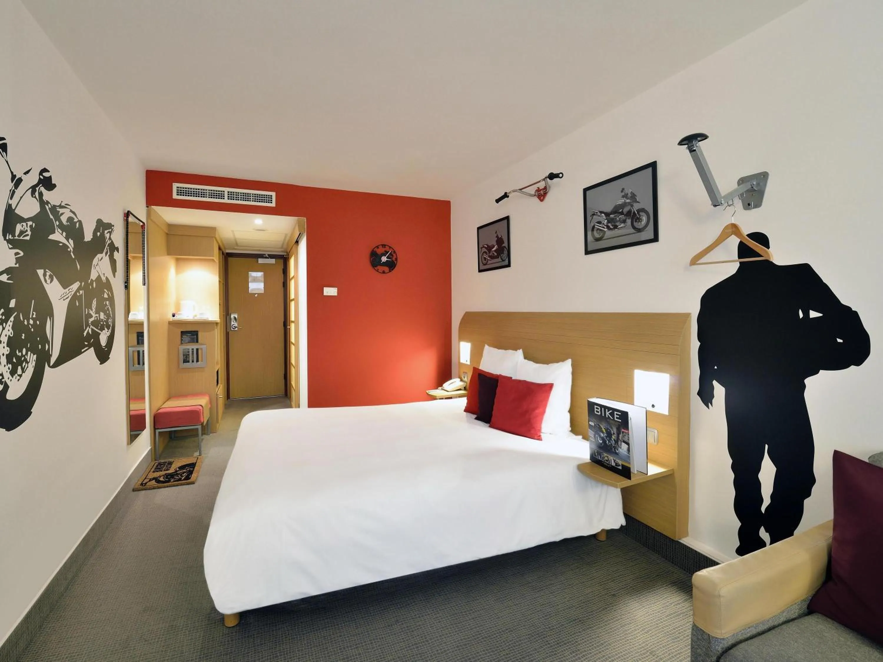 Bedroom, Bed in Novotel Budapest City