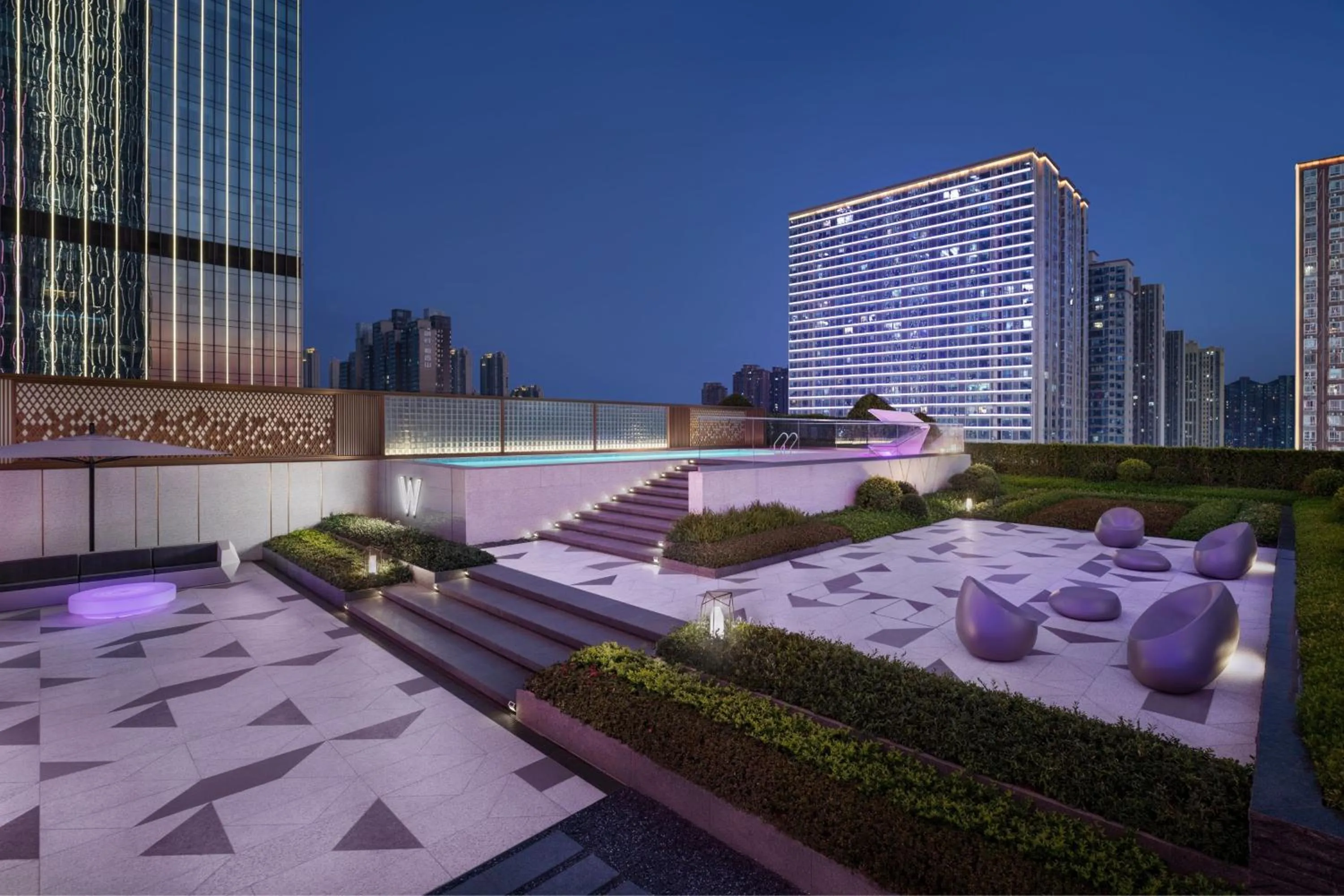 Swimming pool in W Changsha