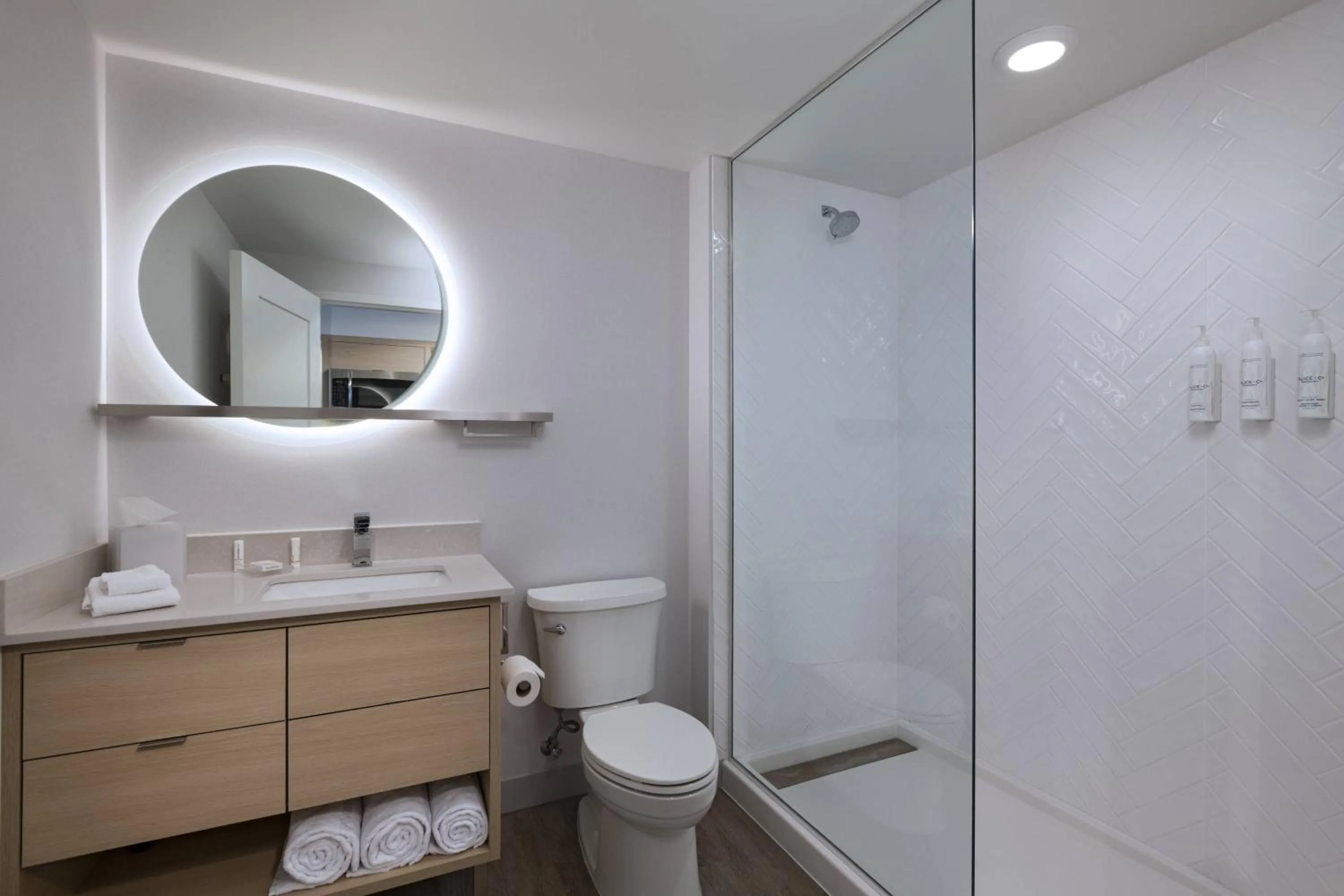 Bathroom in TownePlace Suites by Marriott Brentwood