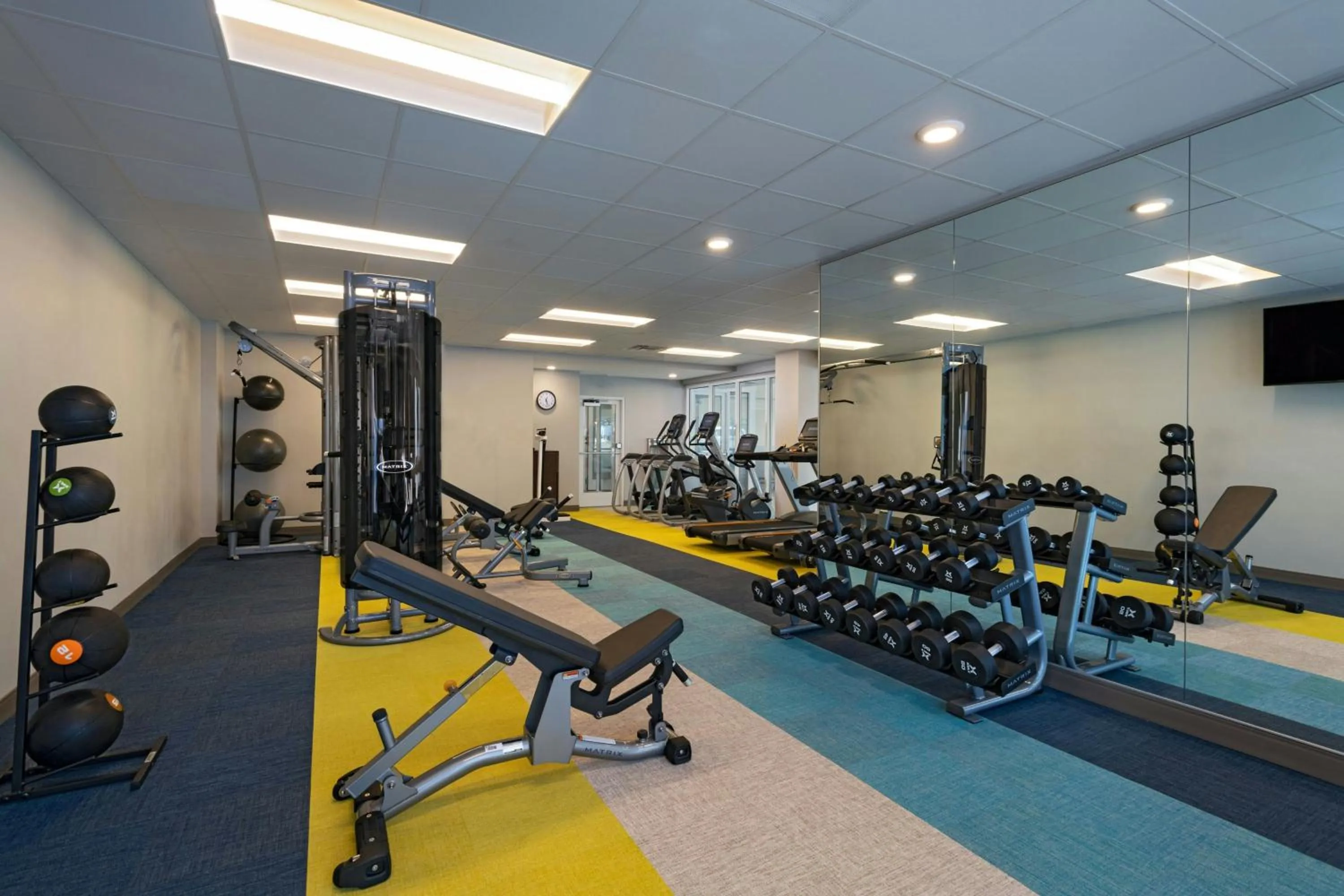 Fitness centre/facilities in TownePlace Suites by Marriott Brentwood
