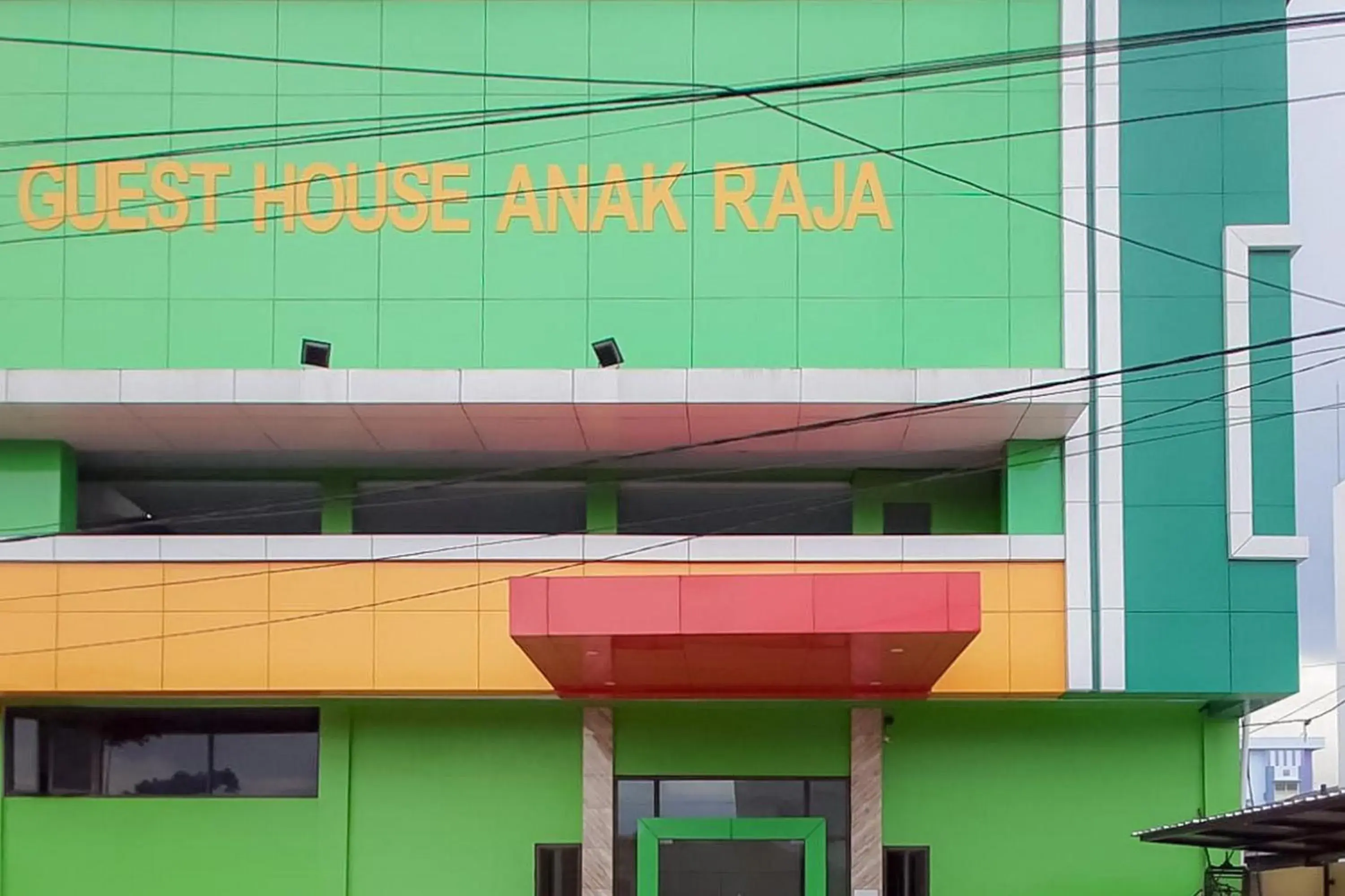 Property building in Guest House Anak Raja Pangkalan Bun Syariah Mitra RedDoorz Property building in Guest House Anak Raja Pangkalan Bun Syariah Mitra RedDoorz