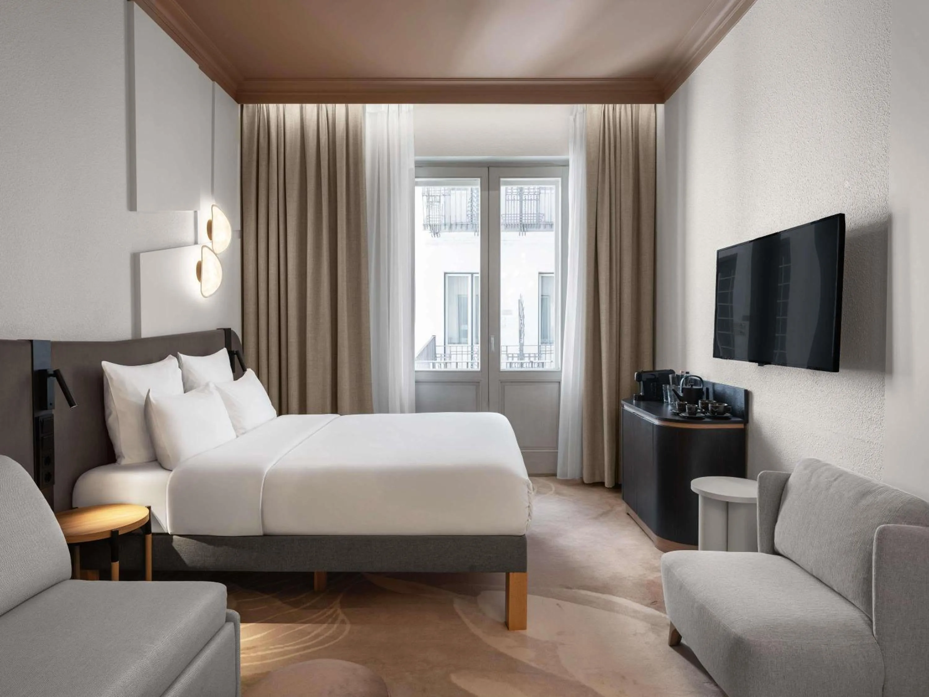 Bedroom, Bed in Mövenpick Hotel Budapest Centre