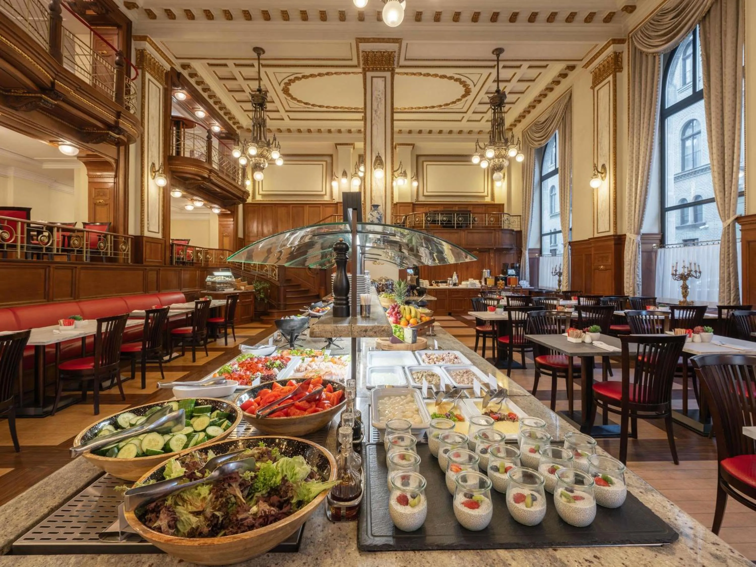 Restaurant/places to eat in Mövenpick Hotel Budapest Centre