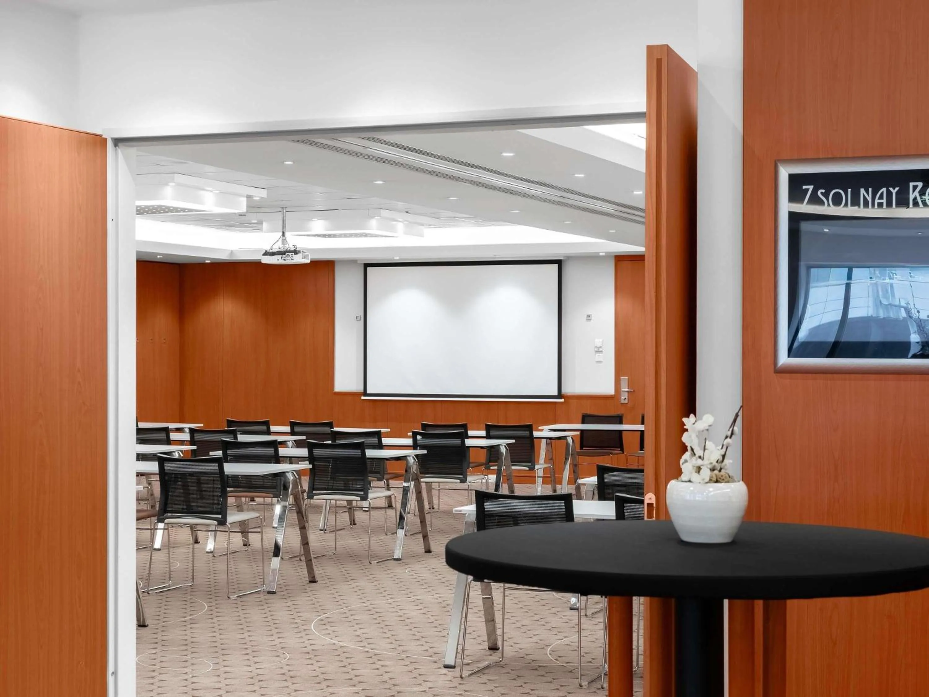 Meeting/conference room in Mövenpick Hotel Budapest Centre