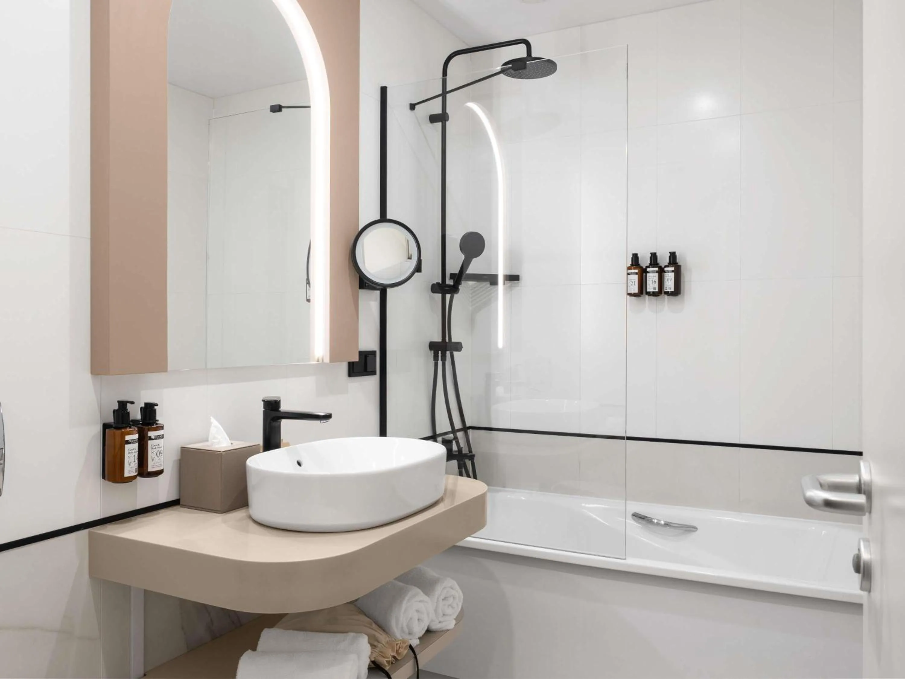 Bedroom in Mövenpick Hotel Budapest Centre