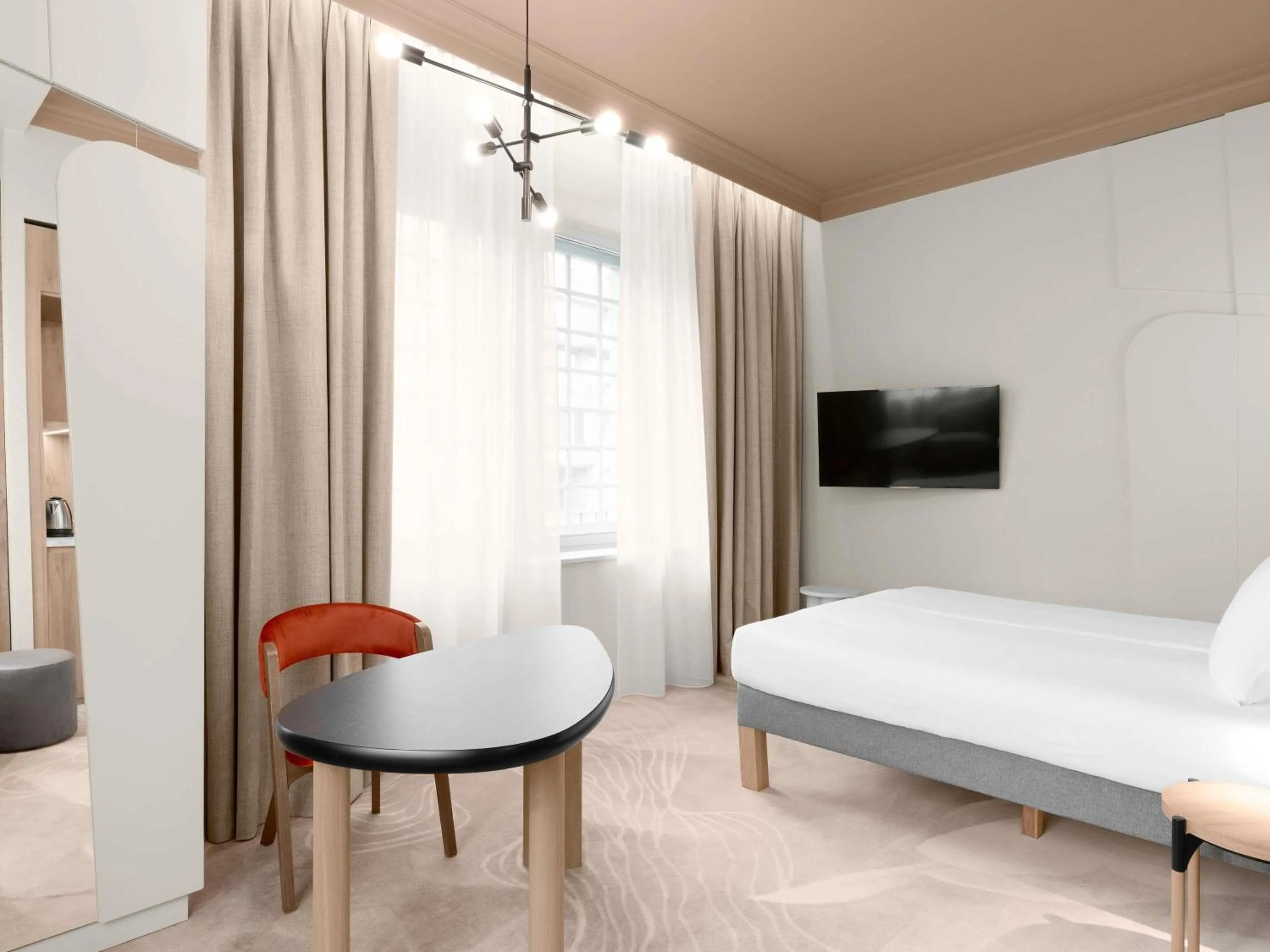 Bedroom, Bed in Mövenpick Hotel Budapest Centre