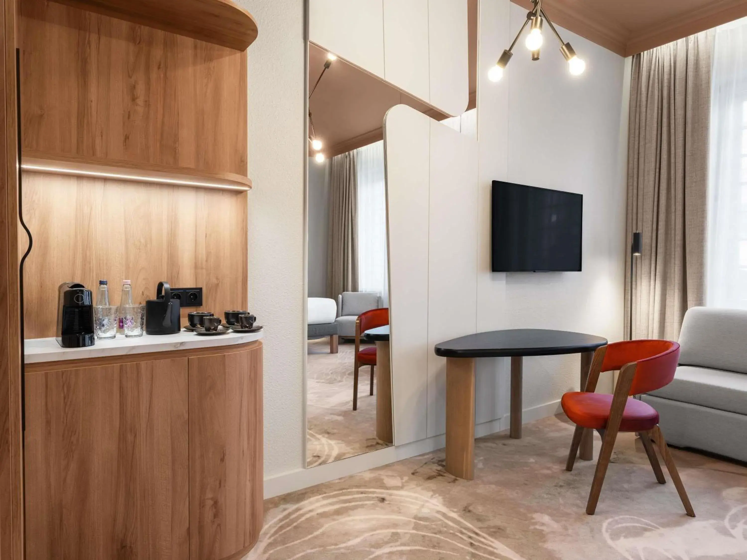 Bedroom in Mövenpick Hotel Budapest Centre Bedroom in Mövenpick Hotel Budapest Centre