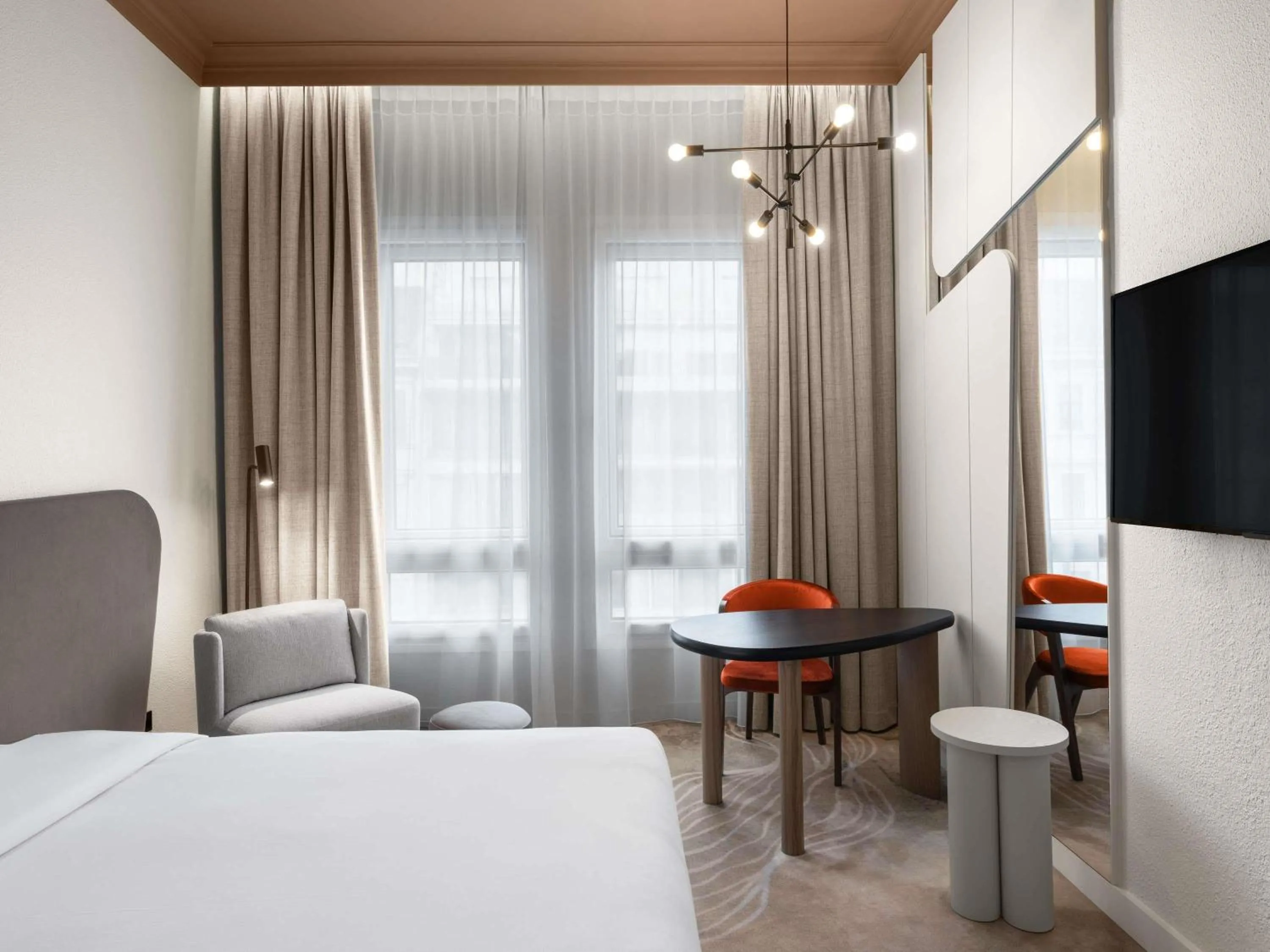 Bedroom, Bed in Mövenpick Hotel Budapest Centre